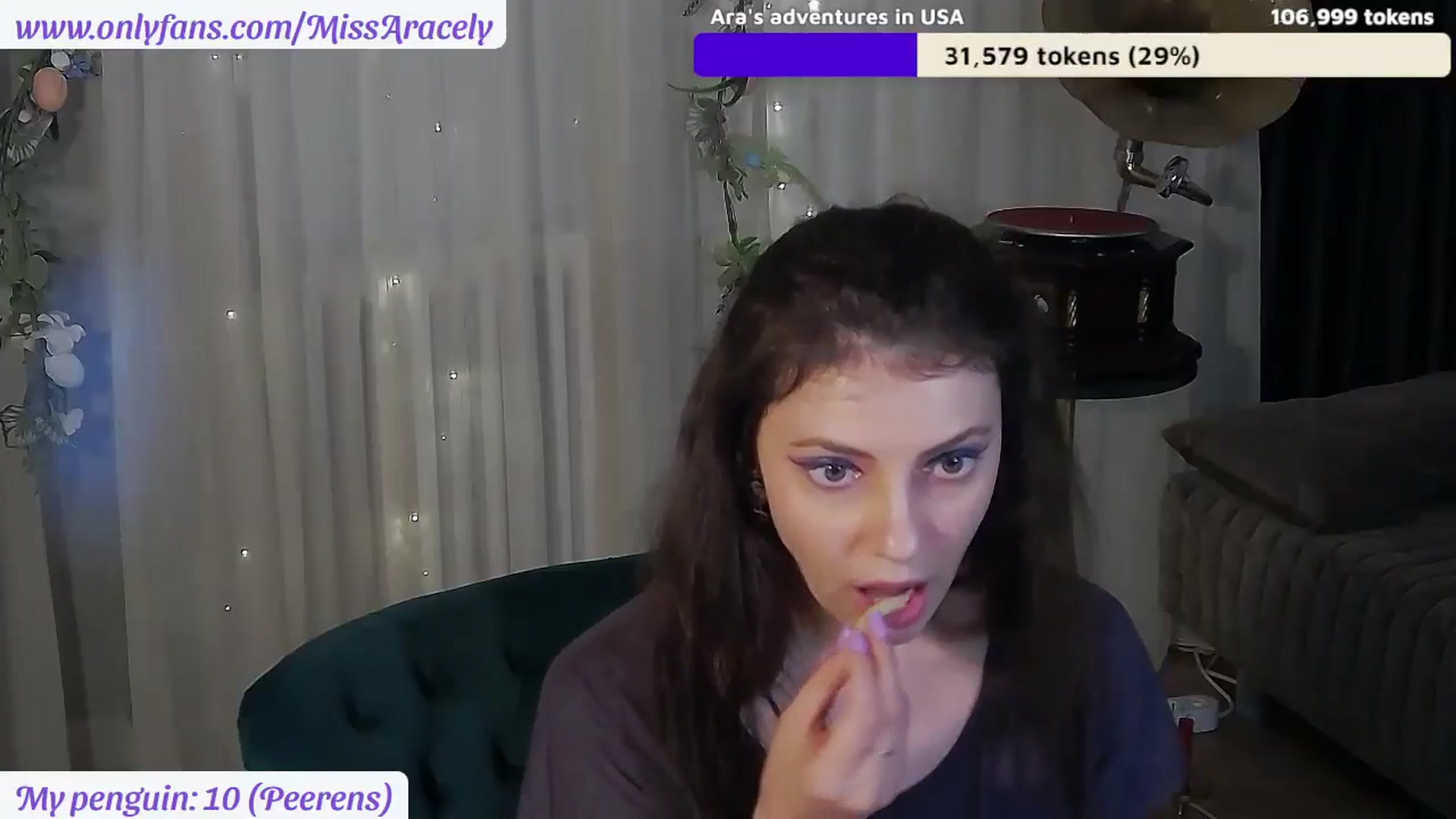 Gallery image thumbnail from MissAracely's myfreecams stream on, 05/08/2024, 23:14 image 3 of 20