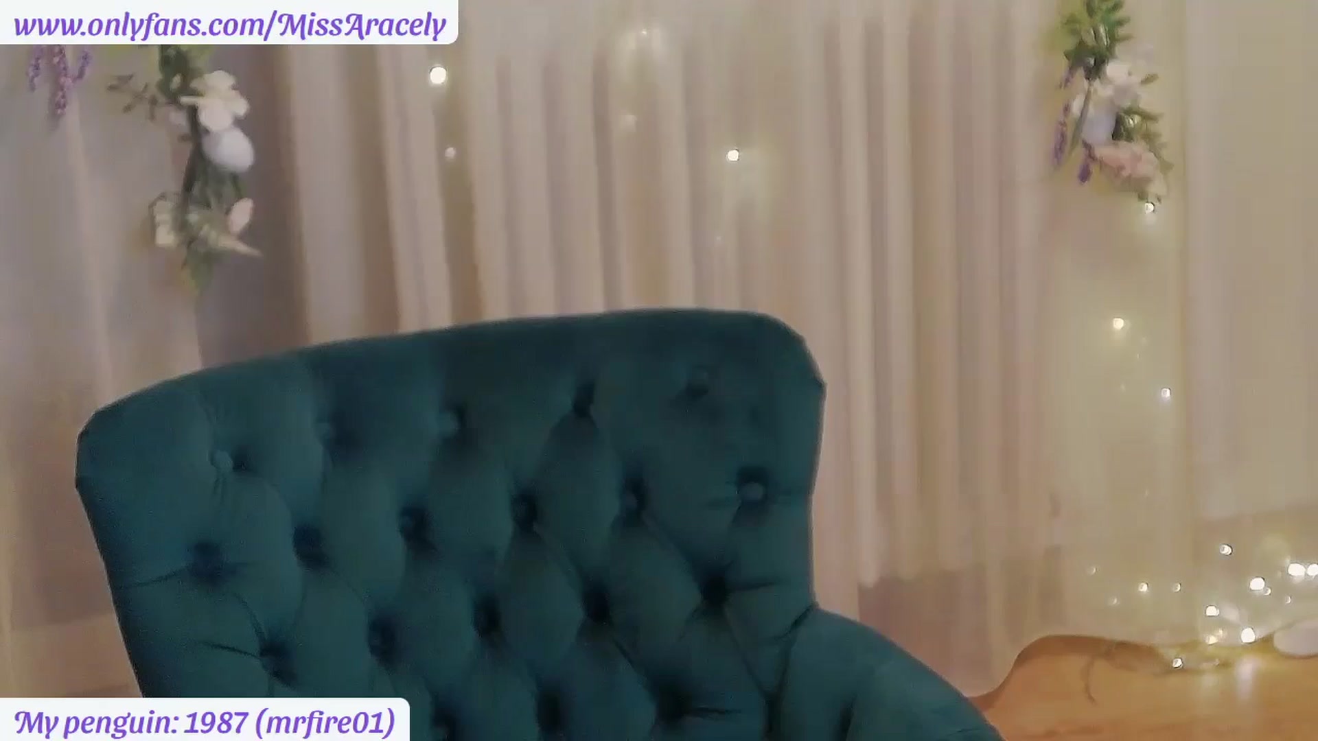Gallery image thumbnail from MissAracely's myfreecams stream on, 06/19/2024, 23:00 image 6 of 20