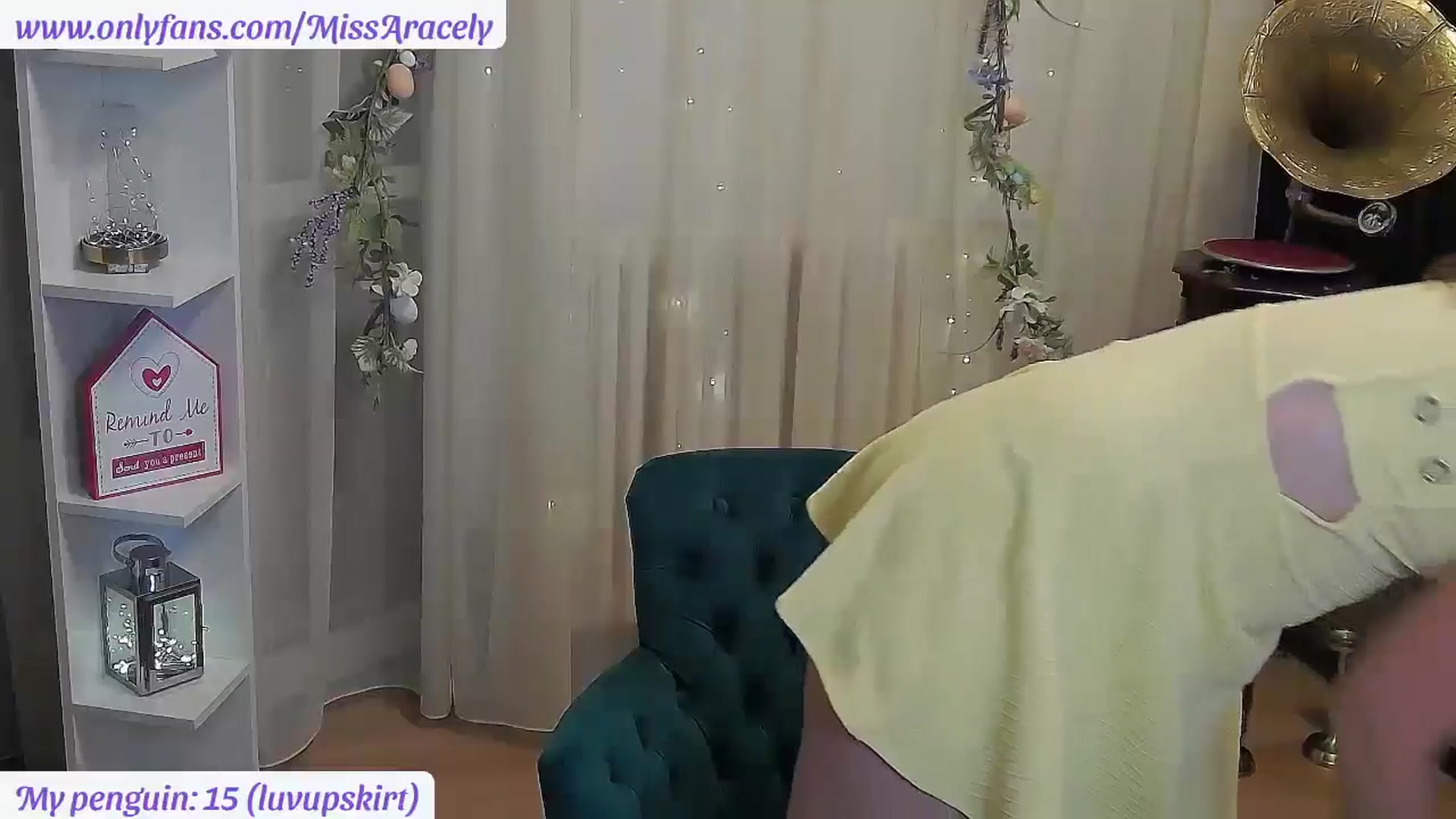 Gallery image thumbnail from MissAracely's myfreecams stream on, 06/28/2024, 20:35 image 6 of 20