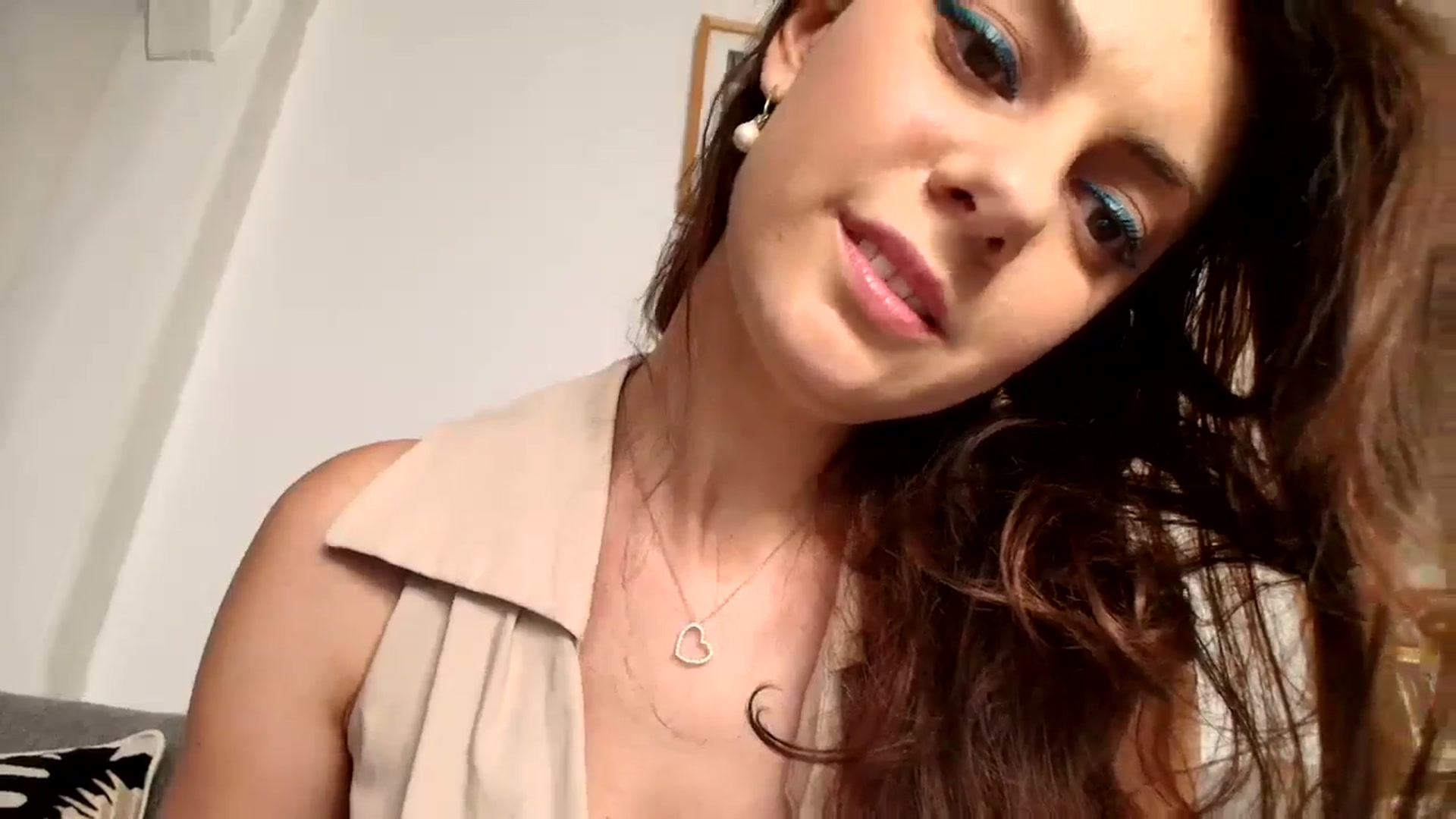 Gallery image thumbnail from MissAracely's myfreecams stream on, 07/23/2024, 18:26 image 11 of 20