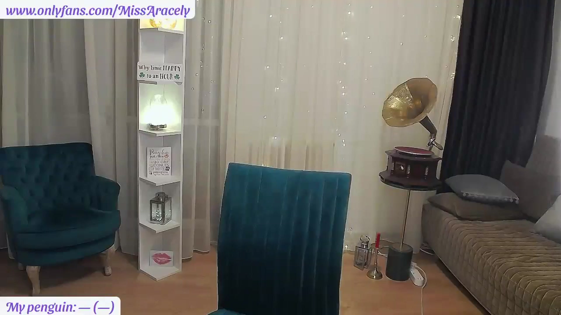Gallery image thumbnail from MissAracely's myfreecams stream on, 09/27/2024, 20:40 image 2 of 20