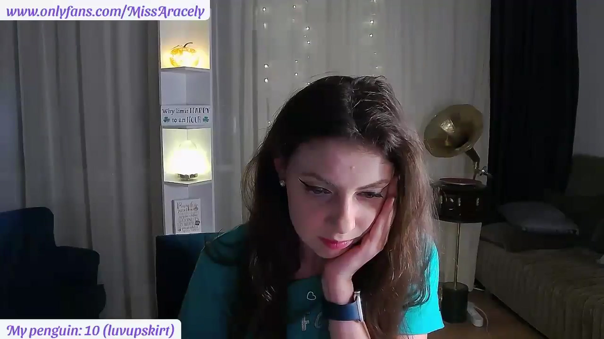 Gallery image thumbnail from MissAracely's myfreecams stream on, 10/04/2024, 22:49 image 2 of 20