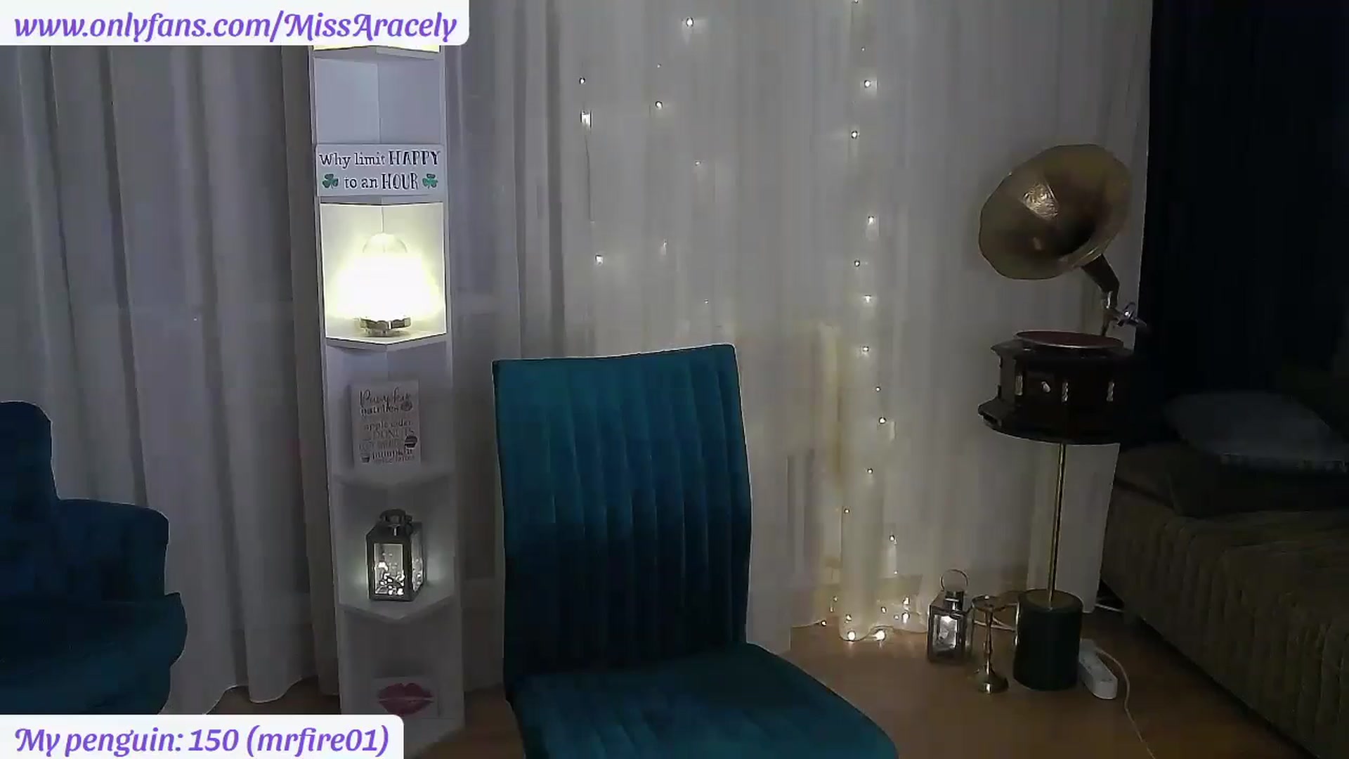 Gallery image thumbnail from MissAracely's myfreecams stream on, 10/04/2024, 22:49 image 18 of 20