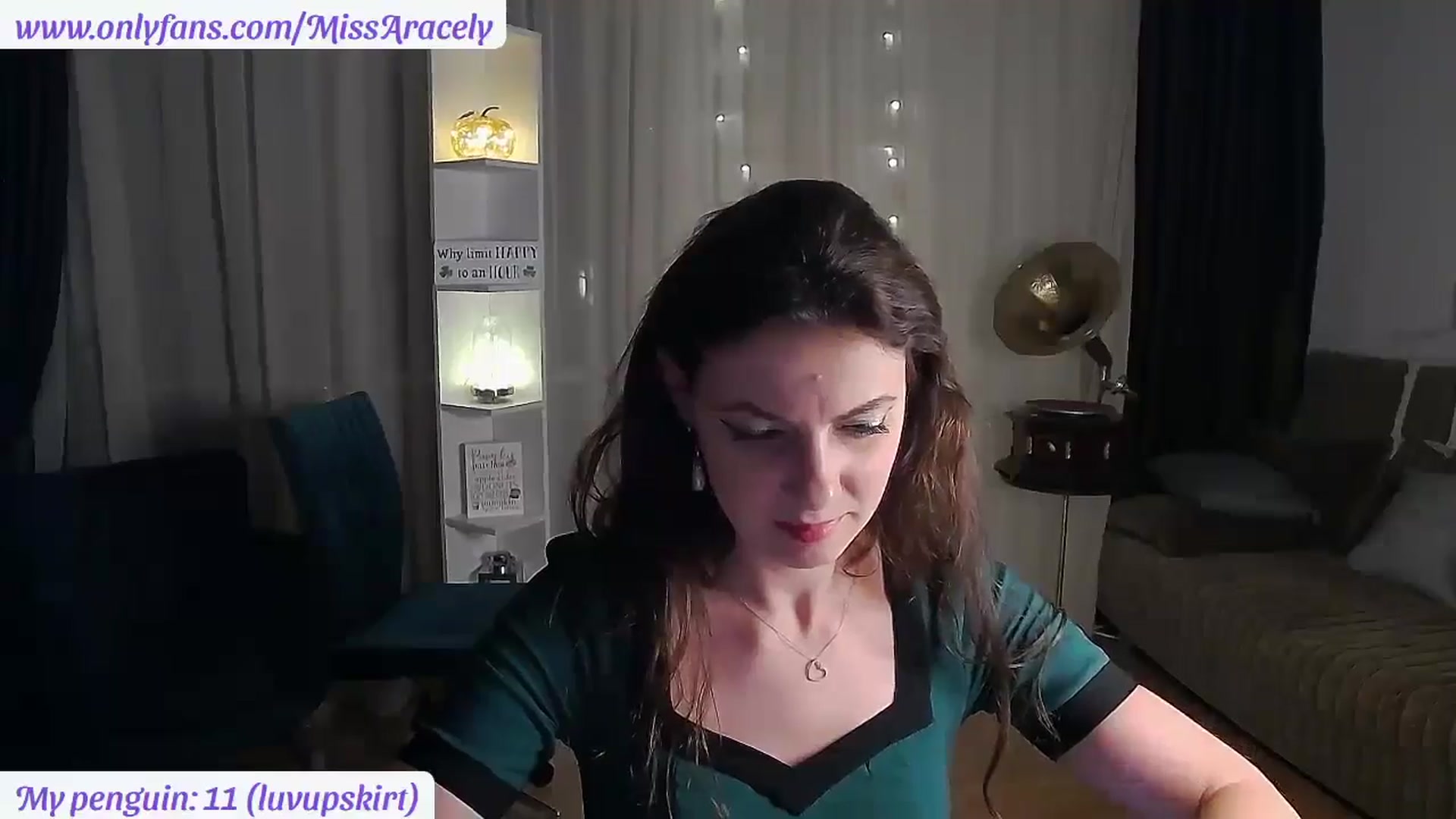 Gallery image thumbnail from MissAracely's myfreecams stream on, 10/05/2024, 22:52 image 18 of 20