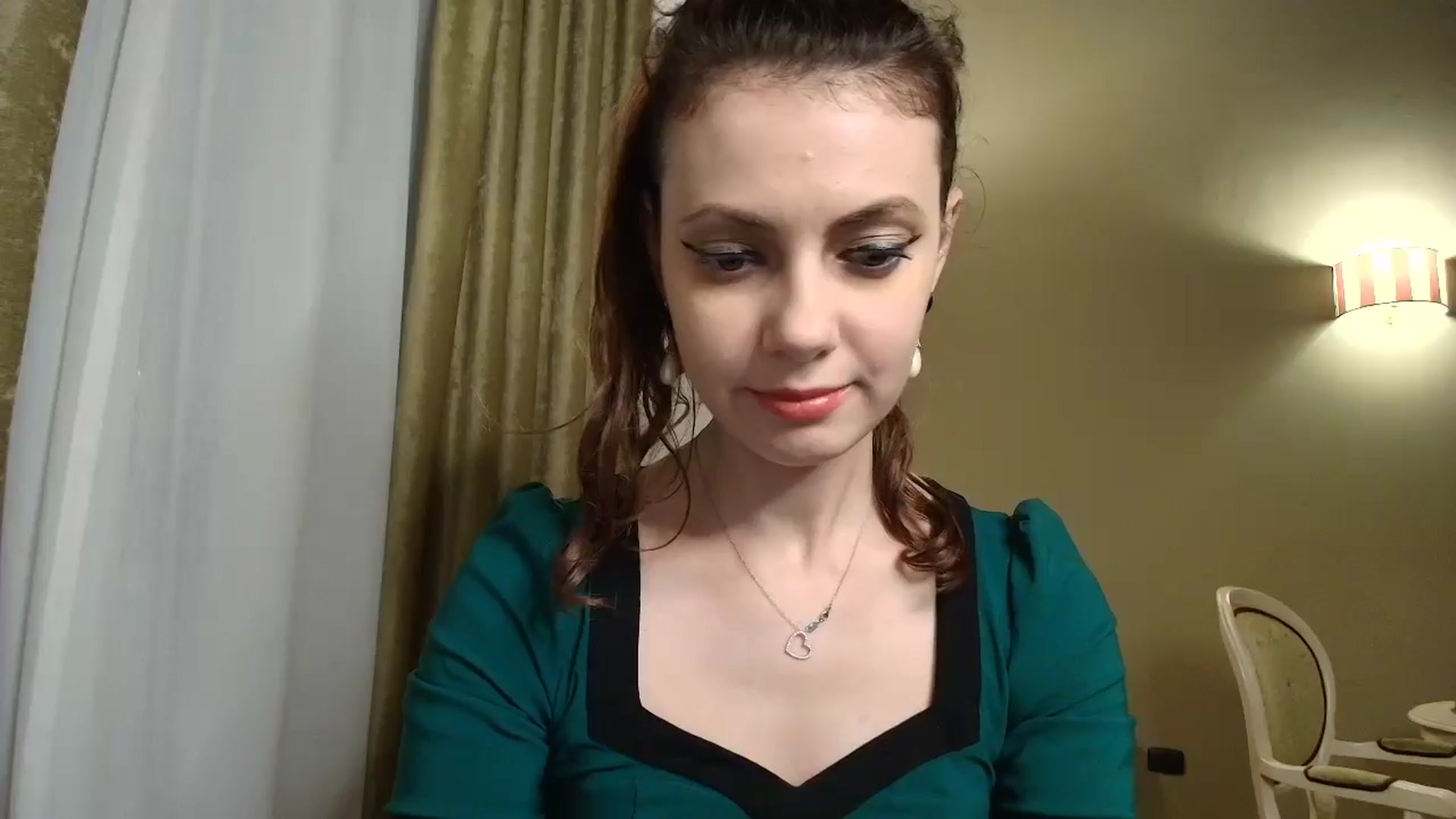 Gallery image thumbnail from MissAracely's myfreecams stream on, 10/18/2024, 19:05 image 19 of 20