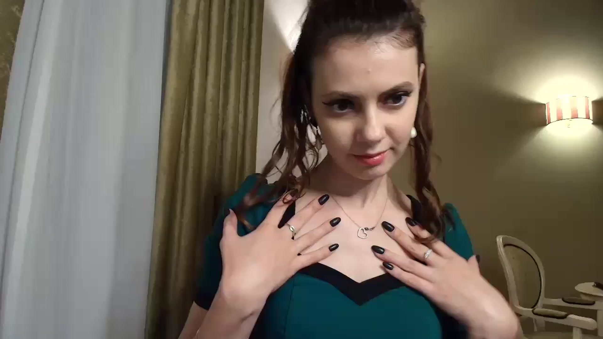 Gallery image thumbnail from MissAracely's myfreecams stream on, 10/18/2024, 19:05 image 4 of 20