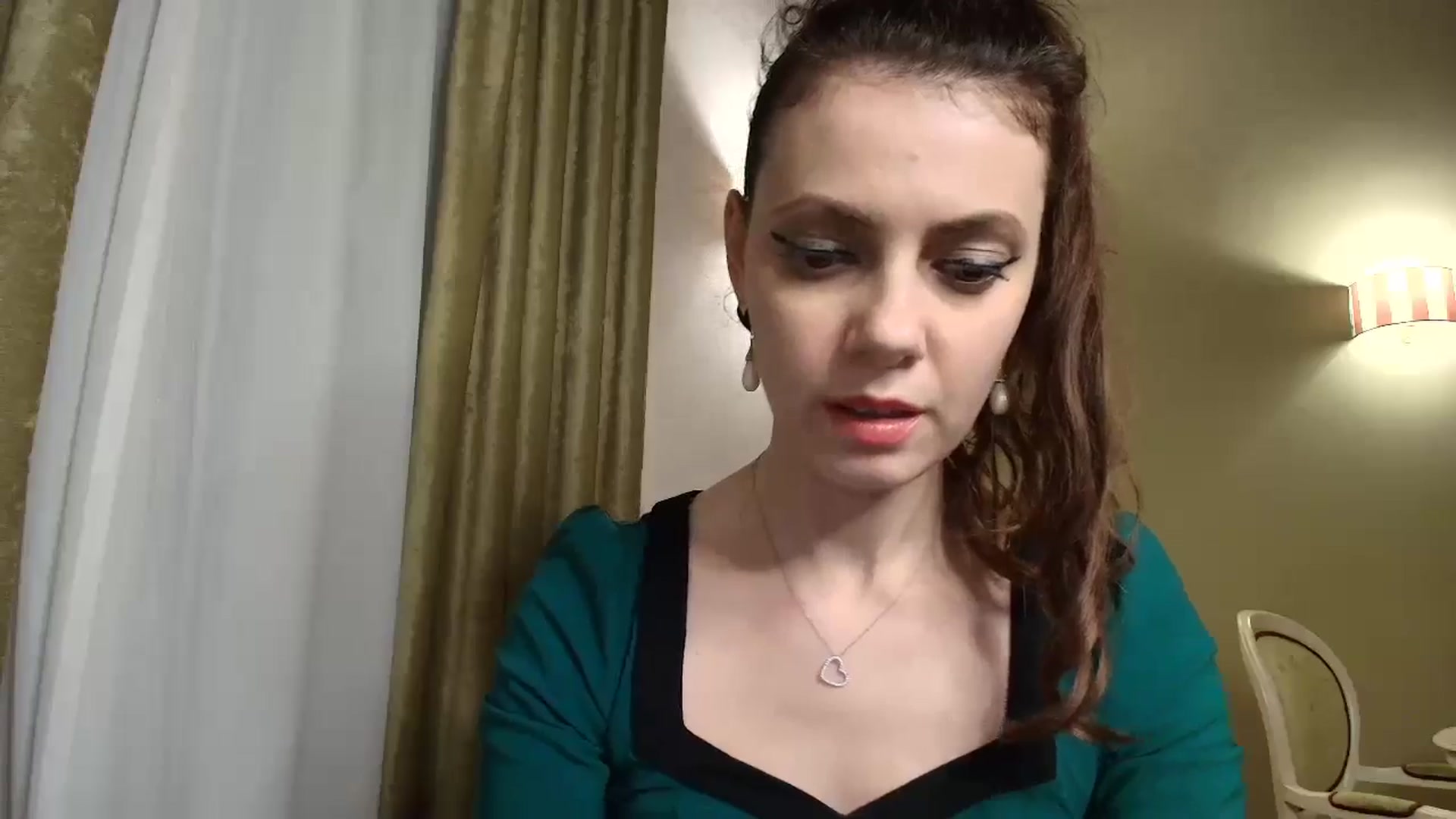 Gallery image thumbnail from MissAracely's myfreecams stream on, 10/18/2024, 19:40 image 8 of 20