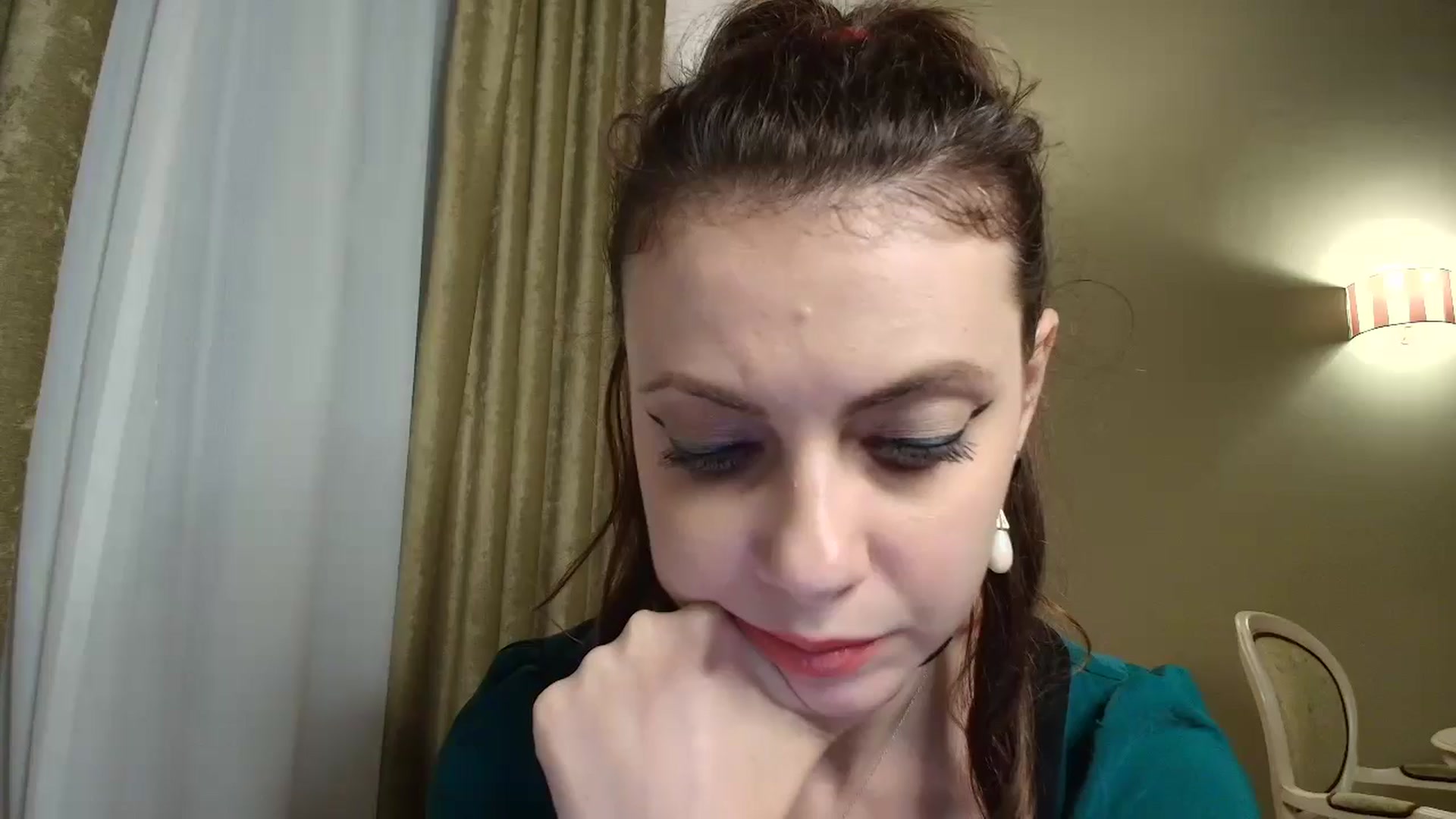 Gallery image thumbnail from MissAracely's myfreecams stream on, 10/18/2024, 19:40 image 3 of 20