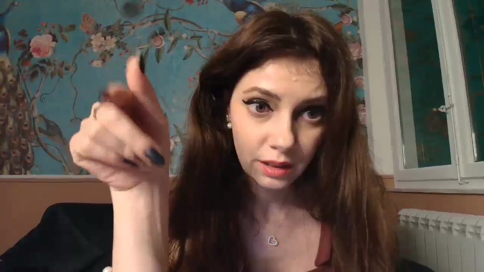 Gallery image thumbnail from MissAracely's myfreecams stream on, 10/20/2024, 20:31 image 7 of 20