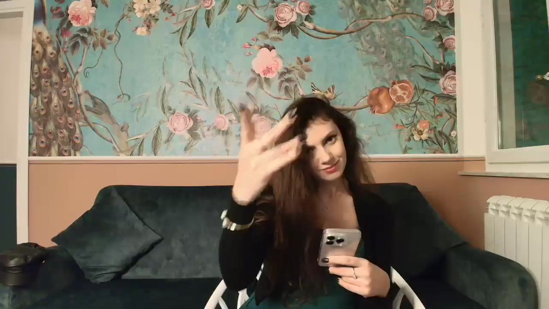 Gallery image thumbnail from MissAracely's myfreecams stream on, 10/22/2024, 24:06 image 14 of 20
