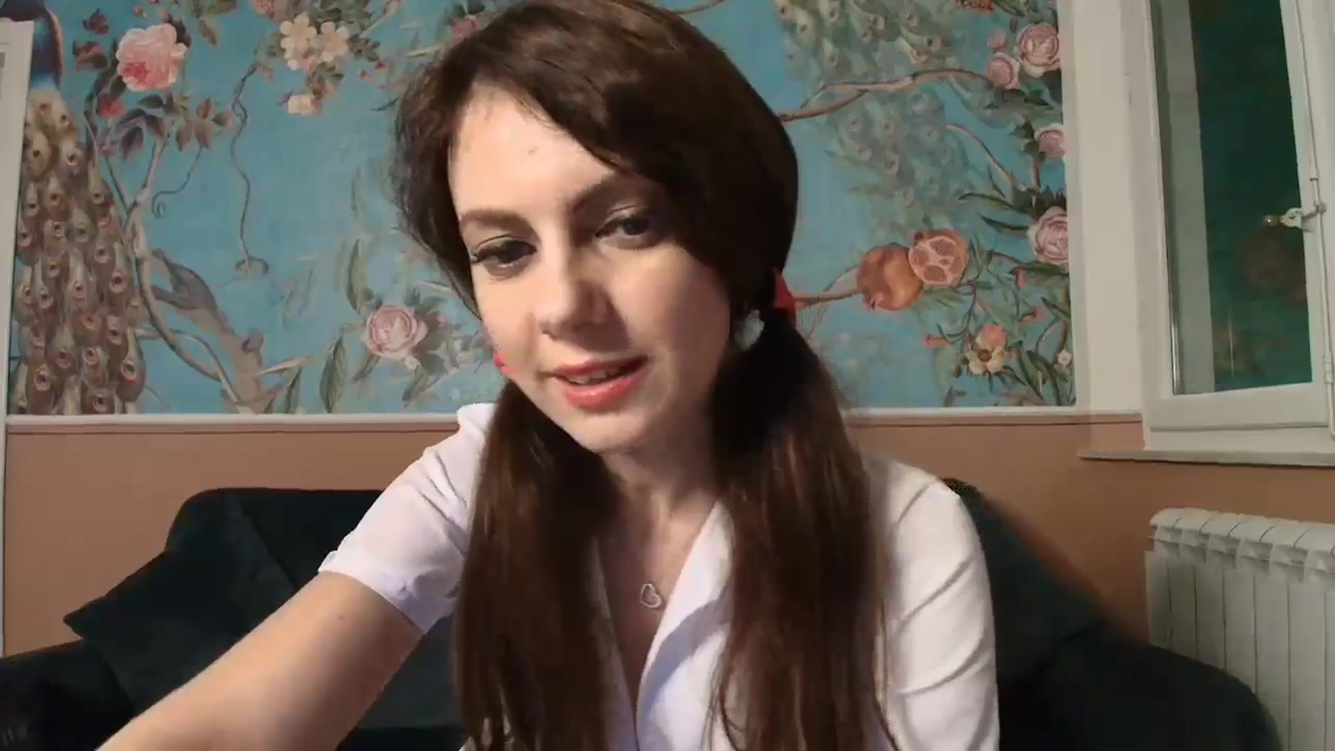 Gallery image thumbnail from MissAracely's myfreecams stream on, 10/22/2024, 01:00 image 17 of 20