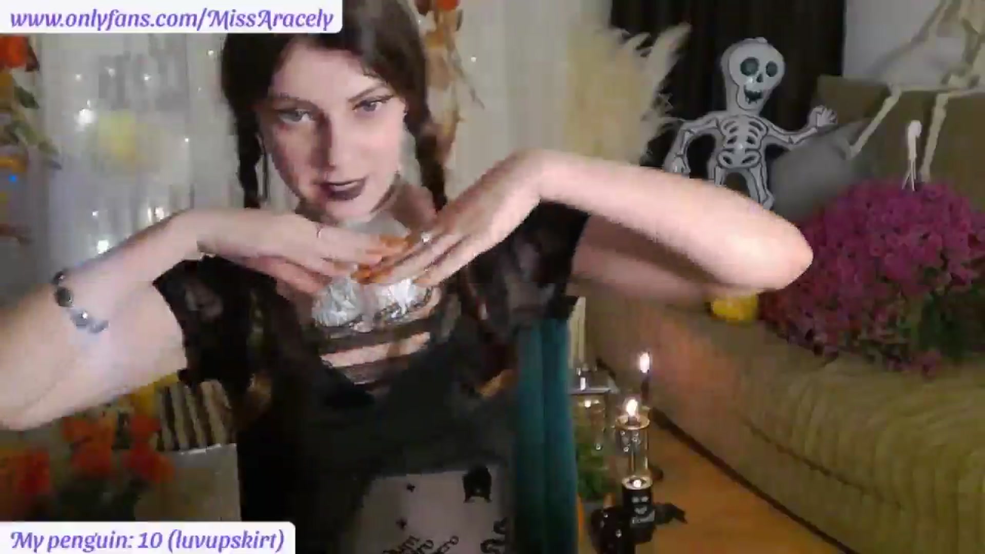 Gallery image thumbnail from MissAracely's myfreecams stream on, 11/01/2024, 24:07 image 16 of 20