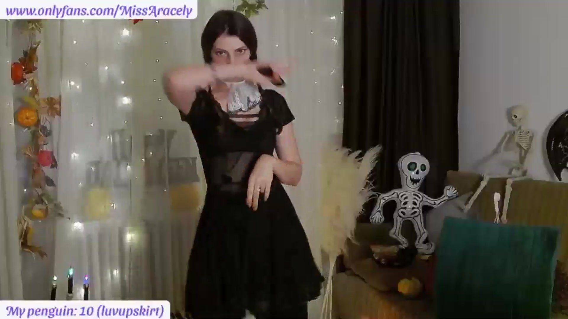 Gallery image thumbnail from MissAracely's myfreecams stream on, 11/01/2024, 24:07 image 18 of 20