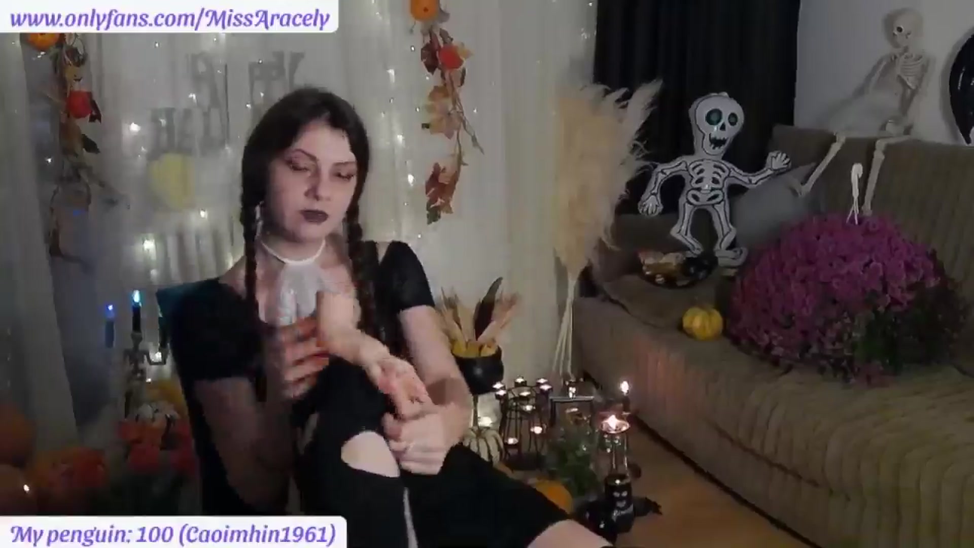 Gallery image thumbnail from MissAracely's myfreecams stream on, 11/01/2024, 01:05 image 14 of 20