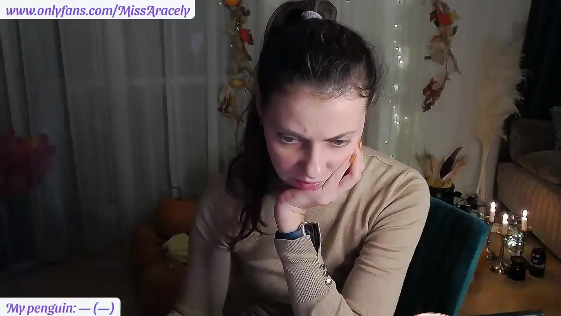 Gallery image thumbnail from MissAracely's myfreecams stream on, 11/15/2024, 22:31 image 10 of 20