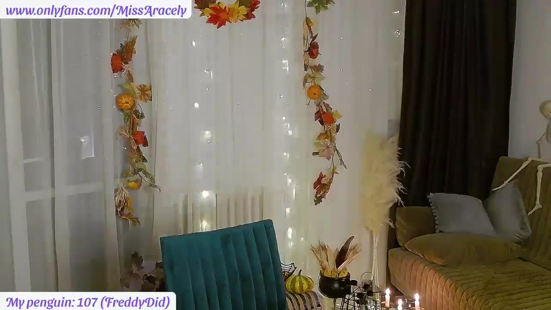 Gallery image thumbnail from MissAracely's myfreecams stream on, 11/15/2024, 22:31 image 17 of 20