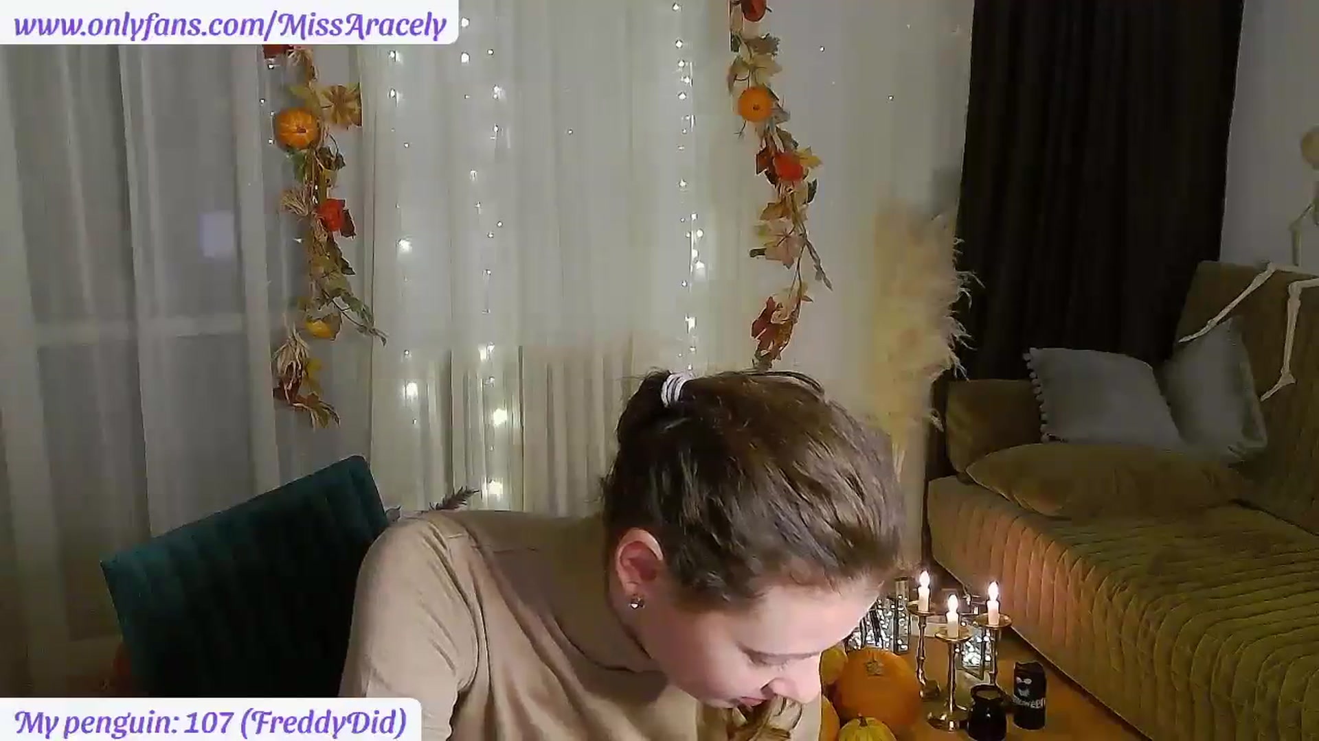 Gallery image thumbnail from MissAracely's myfreecams stream on, 11/15/2024, 22:31 image 19 of 20