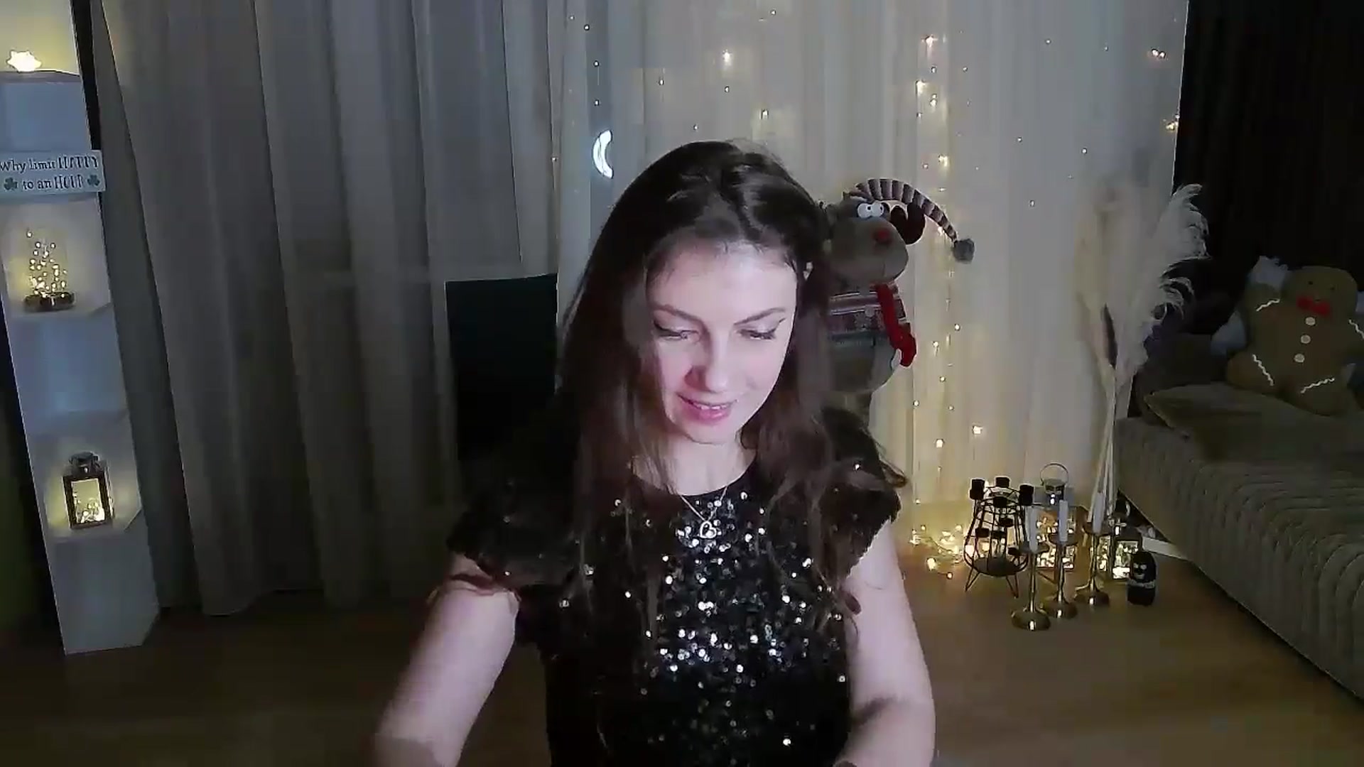 Gallery image thumbnail from MissAracely's myfreecams stream on, 11/21/2024, 18:32 image 16 of 20