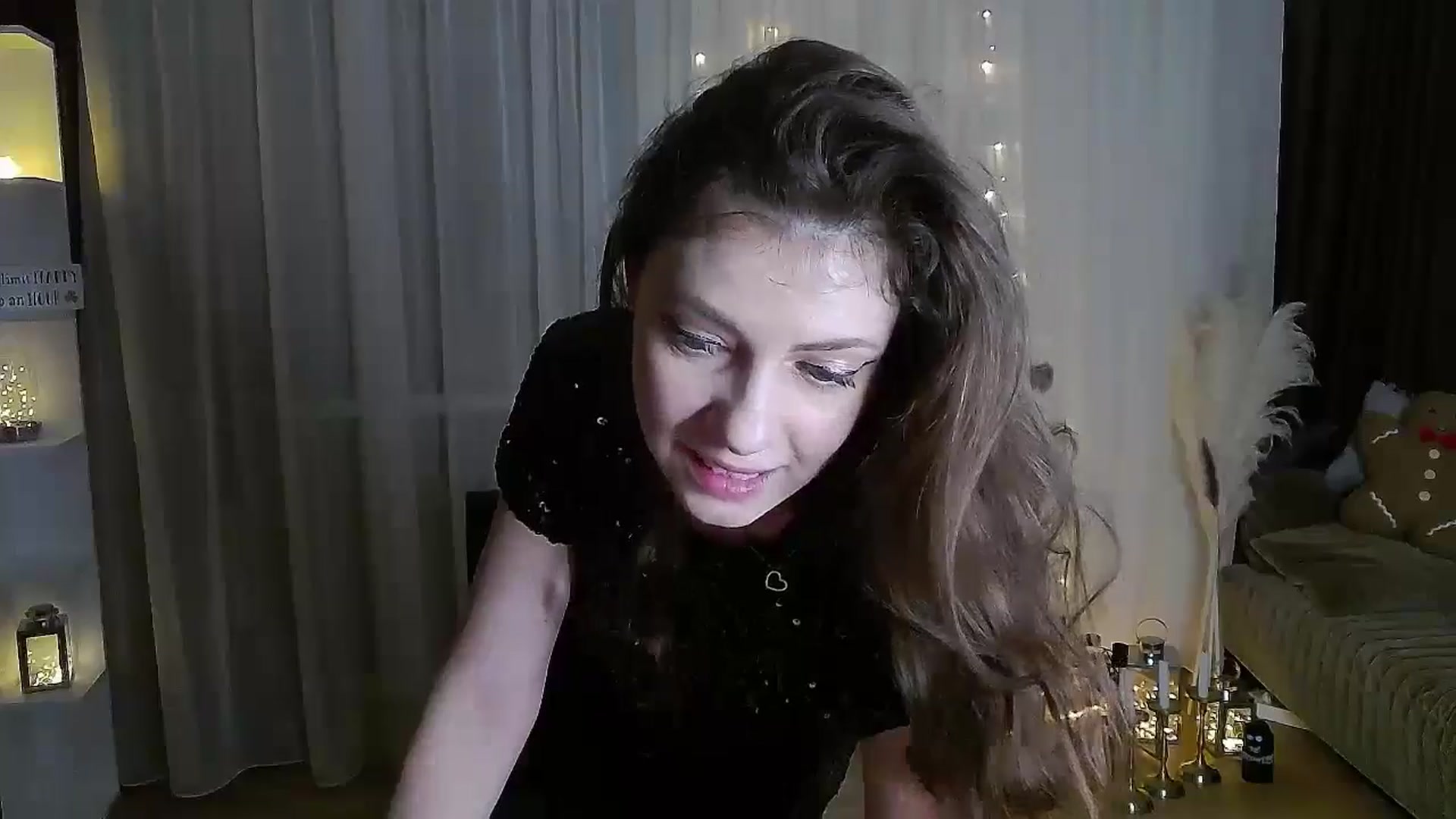 Gallery image thumbnail from MissAracely's myfreecams stream on, 11/21/2024, 18:32 image 3 of 20