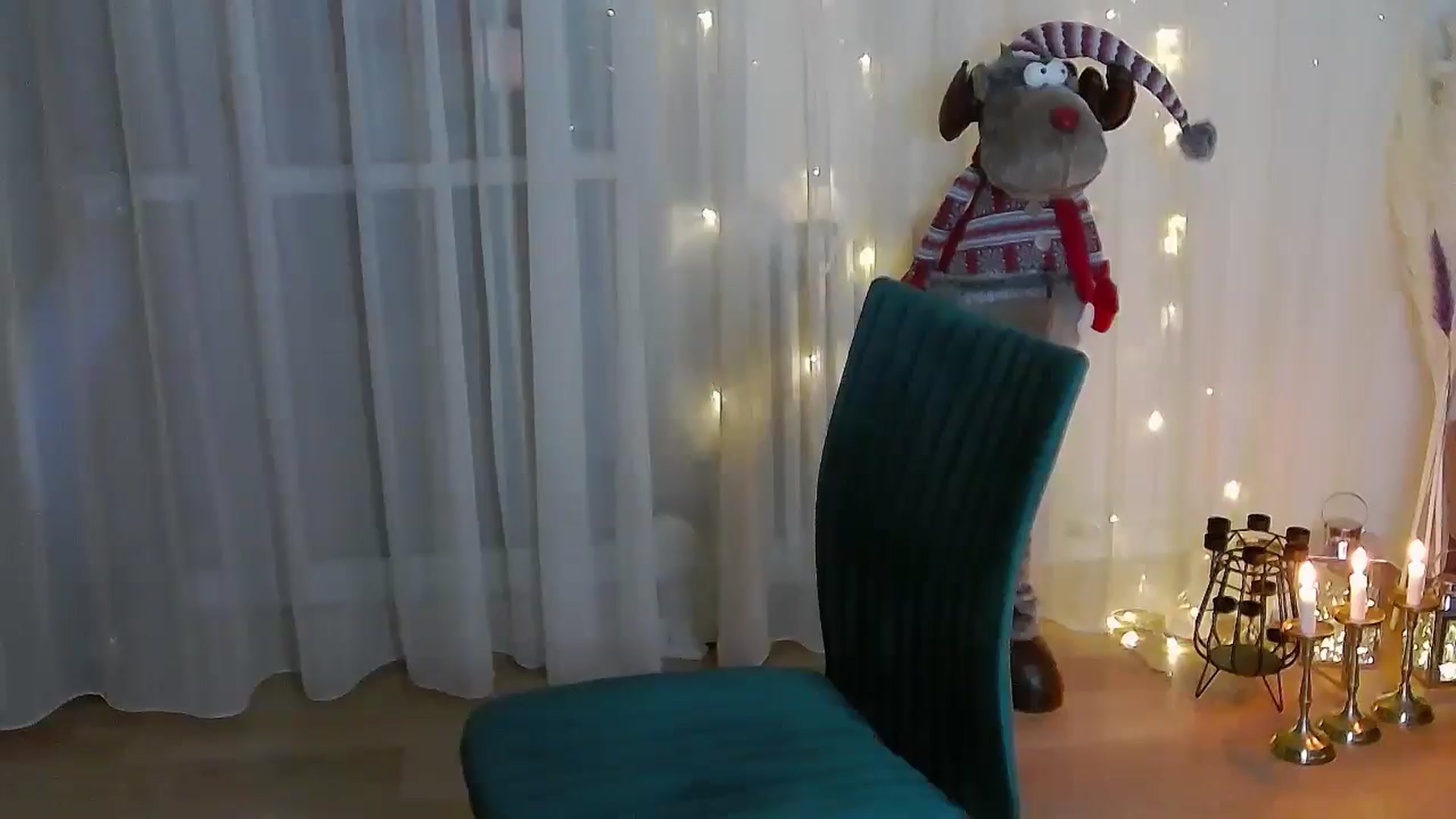 Gallery image thumbnail from MissAracely's myfreecams stream on, 11/21/2024, 21:02 image 14 of 20