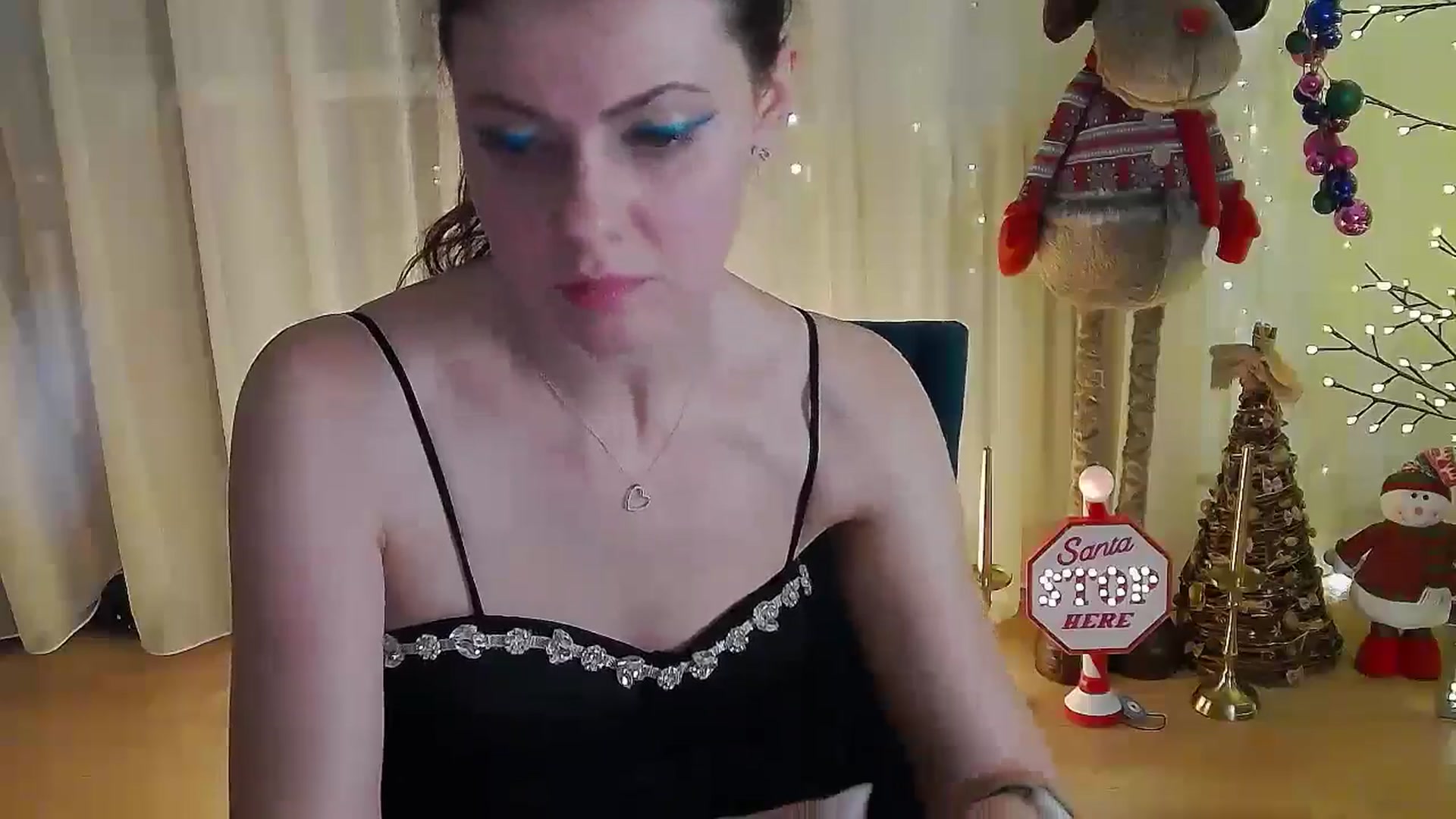 Gallery image thumbnail from MissAracely's myfreecams stream on, 11/24/2024, 23:07 image 6 of 20