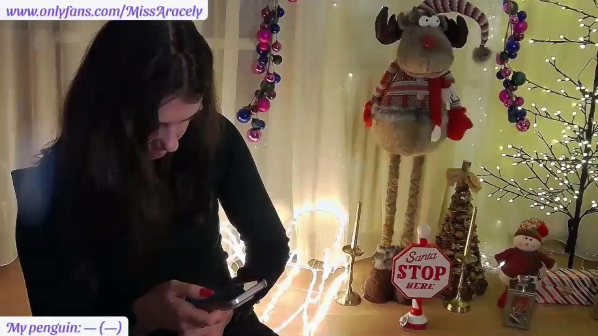 Gallery image thumbnail from MissAracely's myfreecams stream on, 12/19/2024, 22:38 image 12 of 20