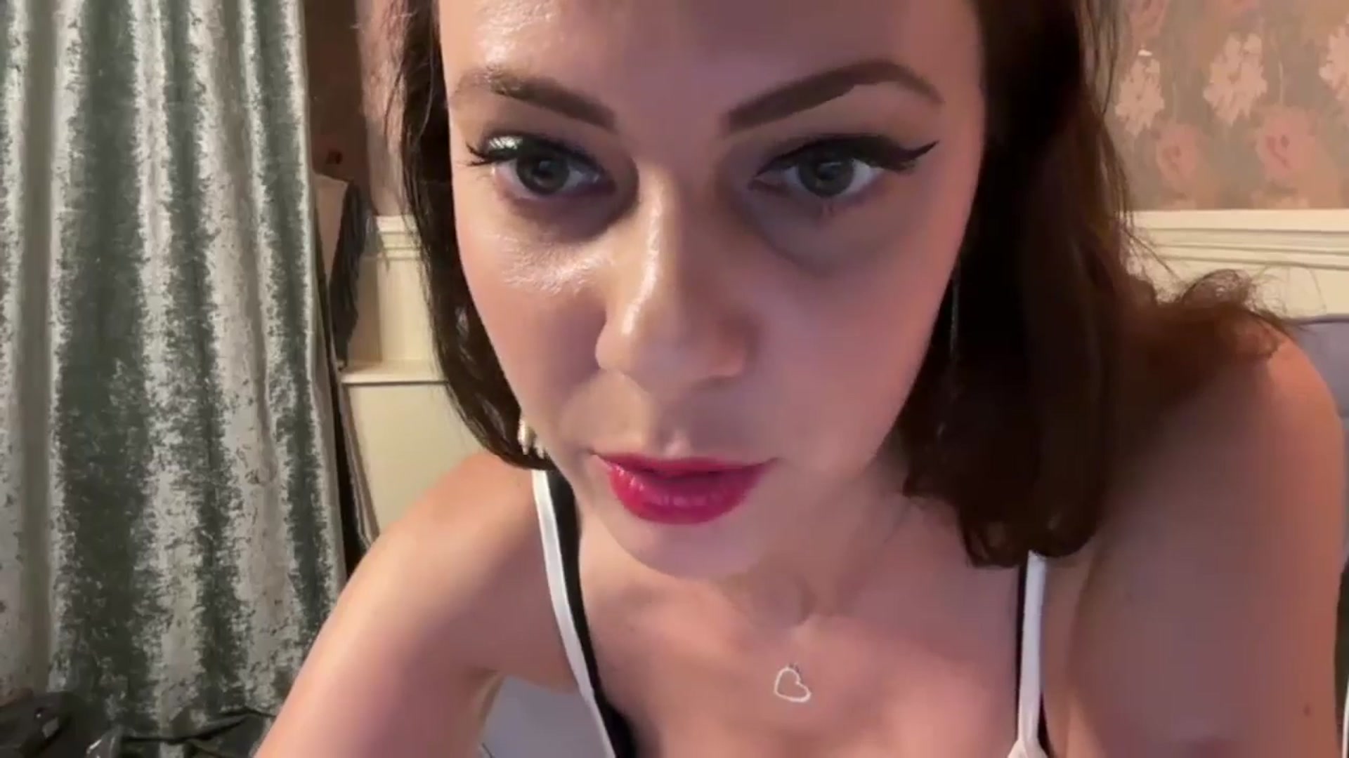 Gallery image thumbnail from MissAracely's myfreecams stream on, 12/23/2024, 18:29 image 15 of 20