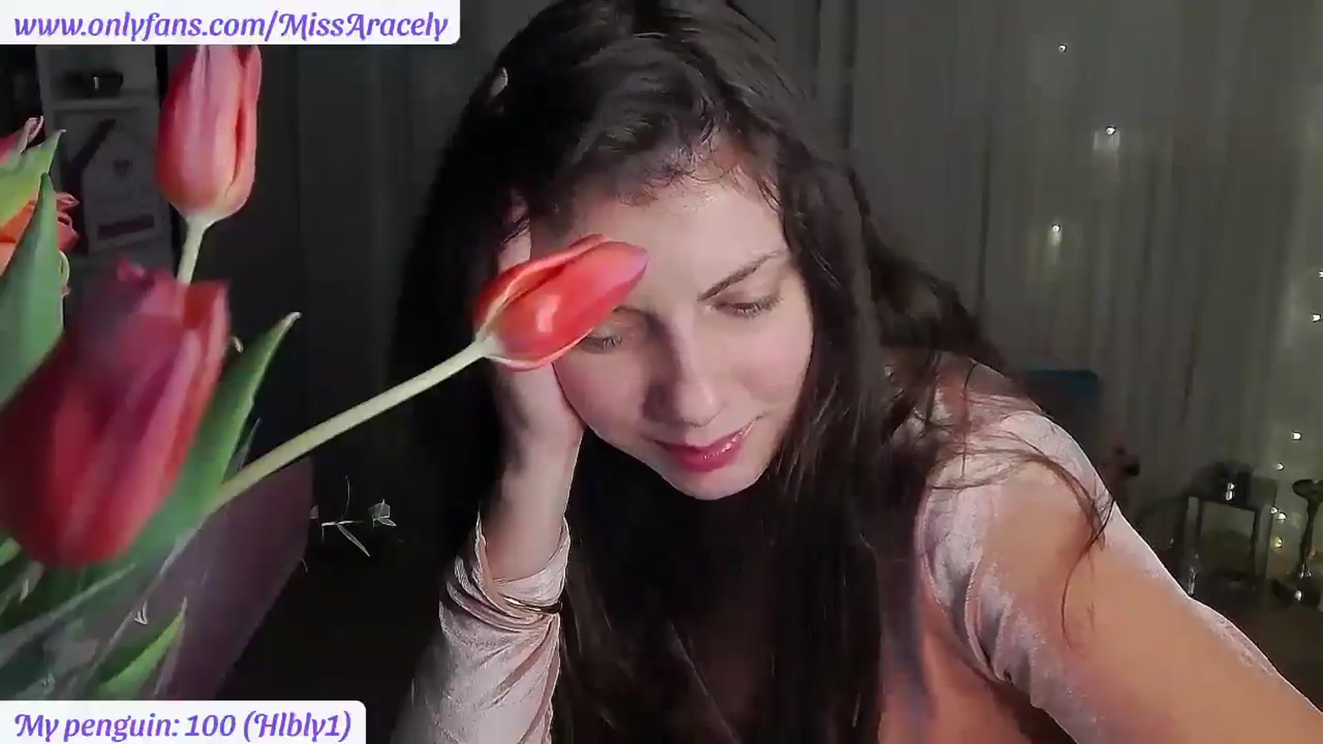 Gallery image thumbnail from MissAracely's myfreecams stream on, 03/11/2025, 23:46 image 7 of 20