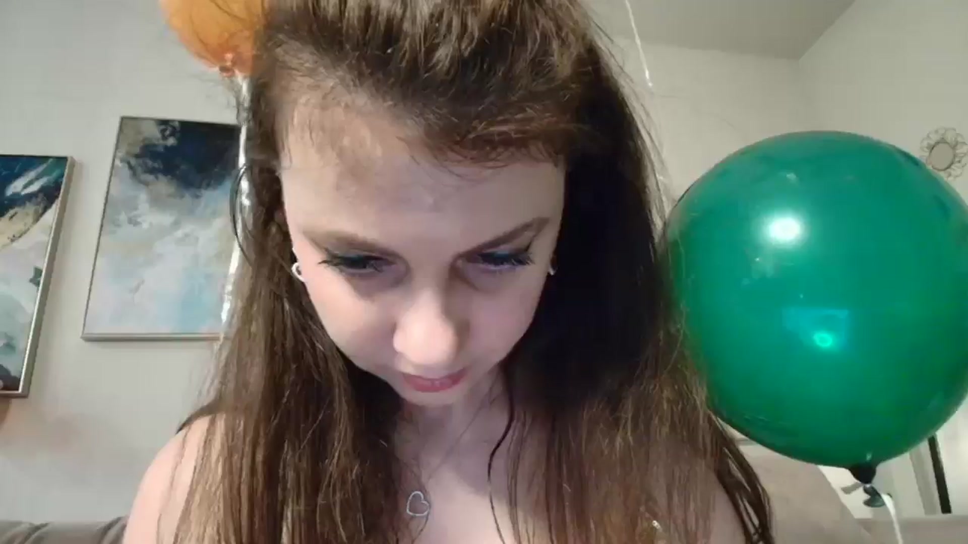 Gallery image thumbnail from MissAracely's myfreecams stream on, 04/04/2025, 02:24 image 15 of 20
