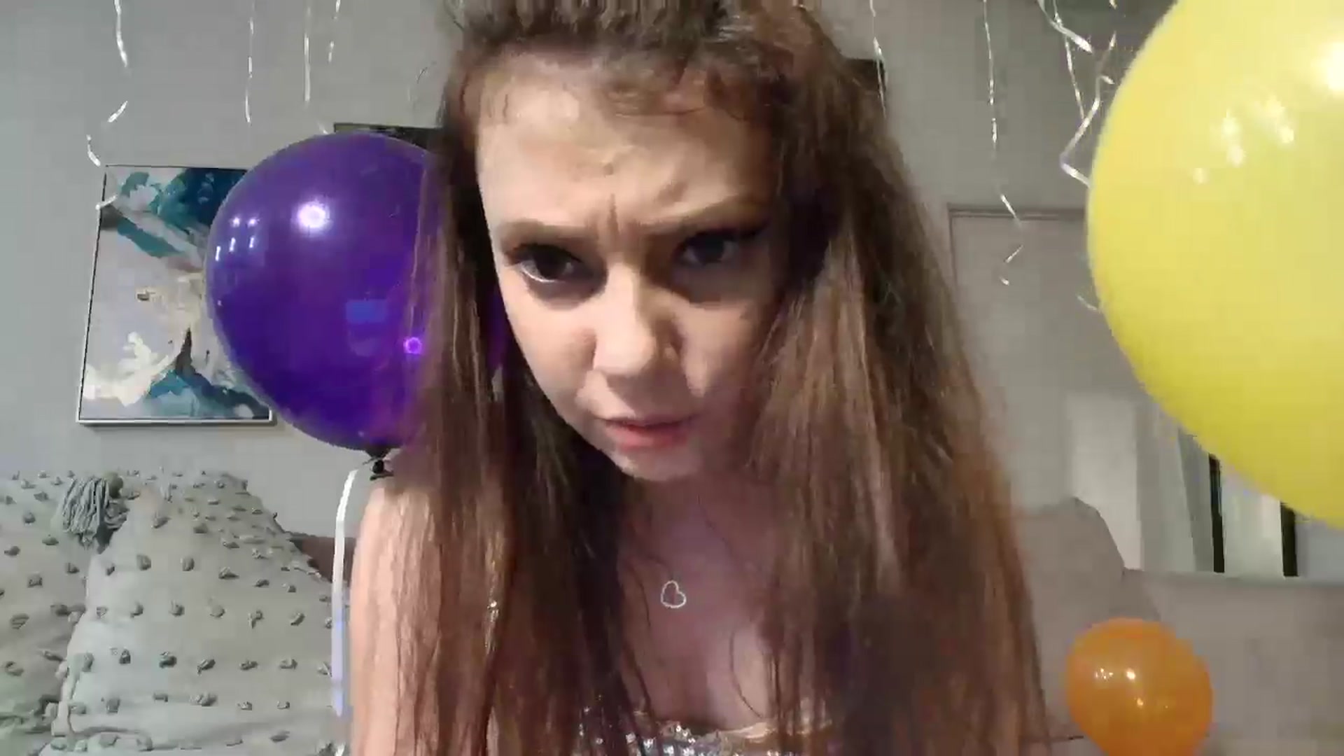 Gallery image thumbnail from MissAracely's myfreecams stream on, 04/04/2025, 02:24 image 2 of 20