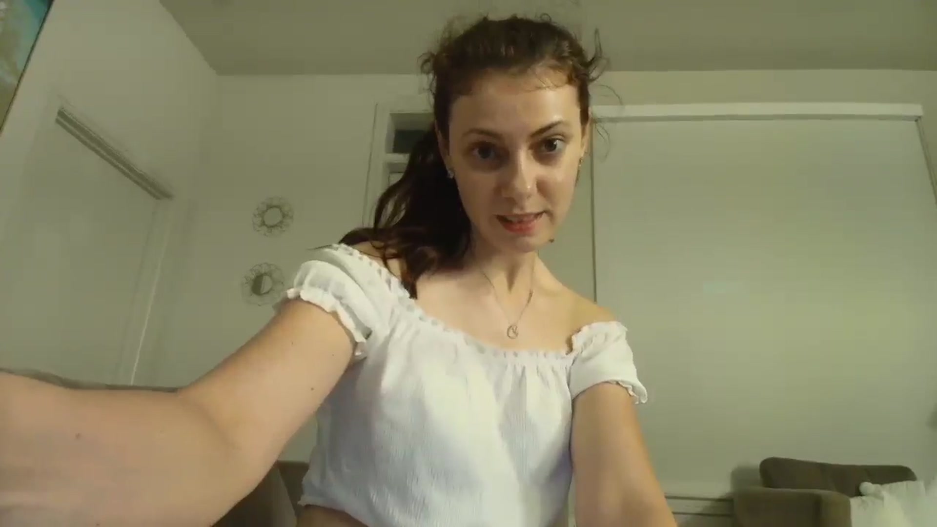 Gallery image thumbnail from MissAracely's myfreecams stream on, 04/15/2025, 02:02 image 7 of 20