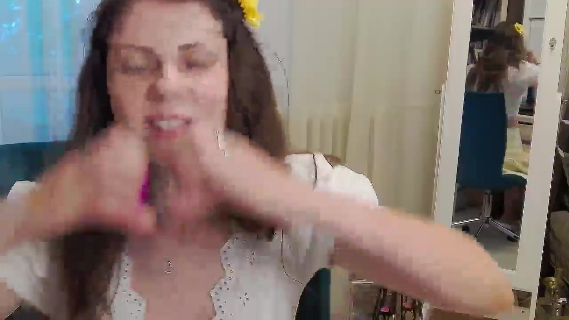 Gallery image thumbnail from MissAracely's myfreecams stream on, 06/07/2025, 16:18 image 15 of 20