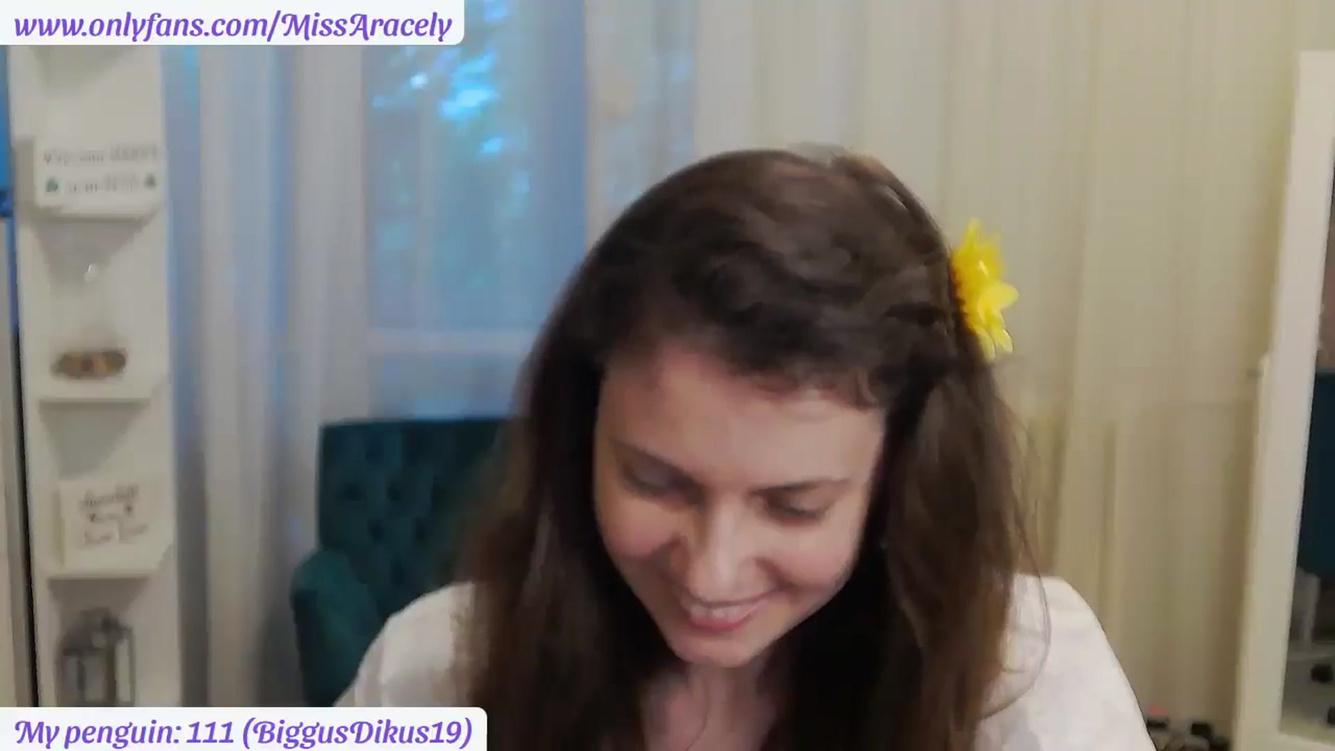 Gallery image thumbnail from MissAracely's myfreecams stream on, 06/07/2025, 17:56 image 11 of 20