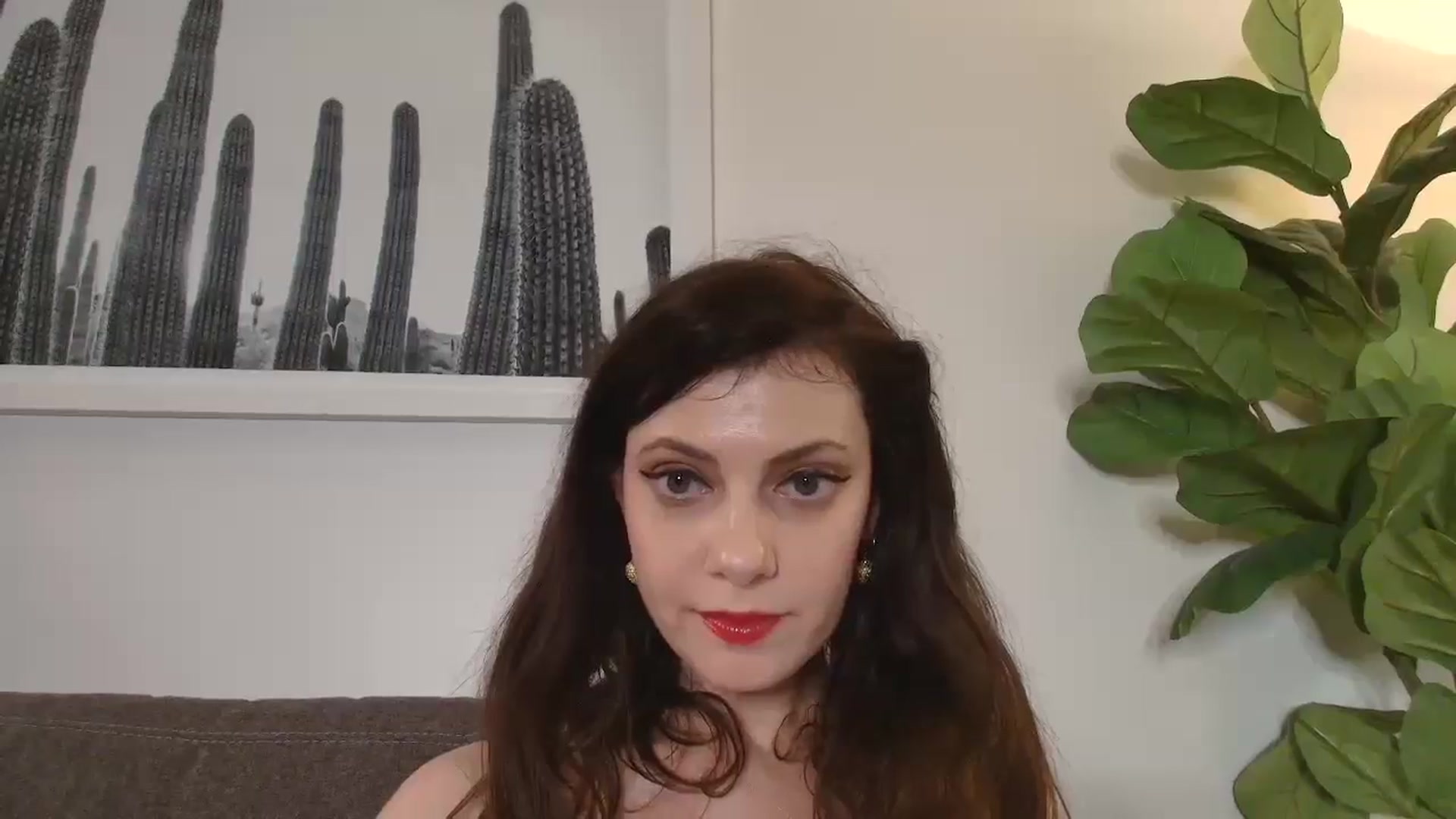 Gallery image thumbnail from MissAracely's myfreecams stream on, 08/08/2025, 02:50 image 16 of 20