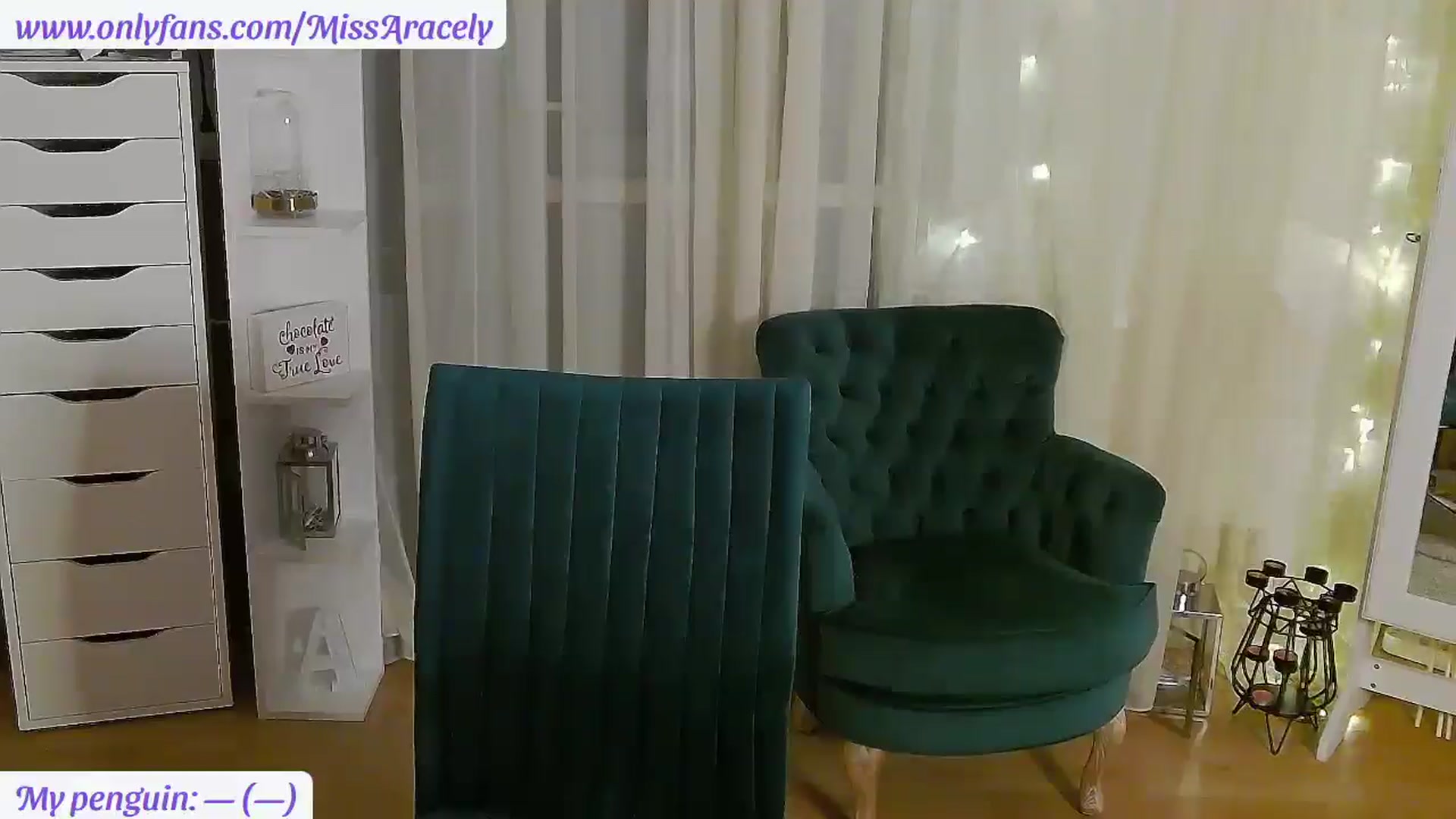 Gallery image thumbnail from MissAracely's myfreecams stream on, 09/11/2025, 22:16 image 3 of 20