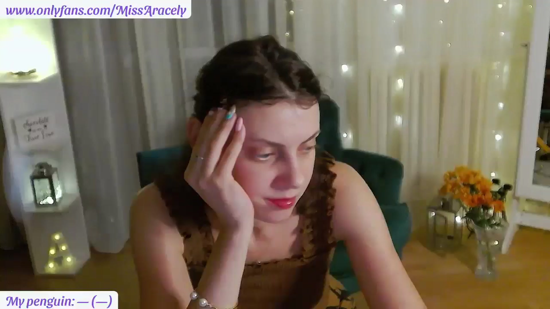 Gallery image thumbnail from MissAracely's myfreecams stream on, 09/13/2025, 21:23 image 17 of 20