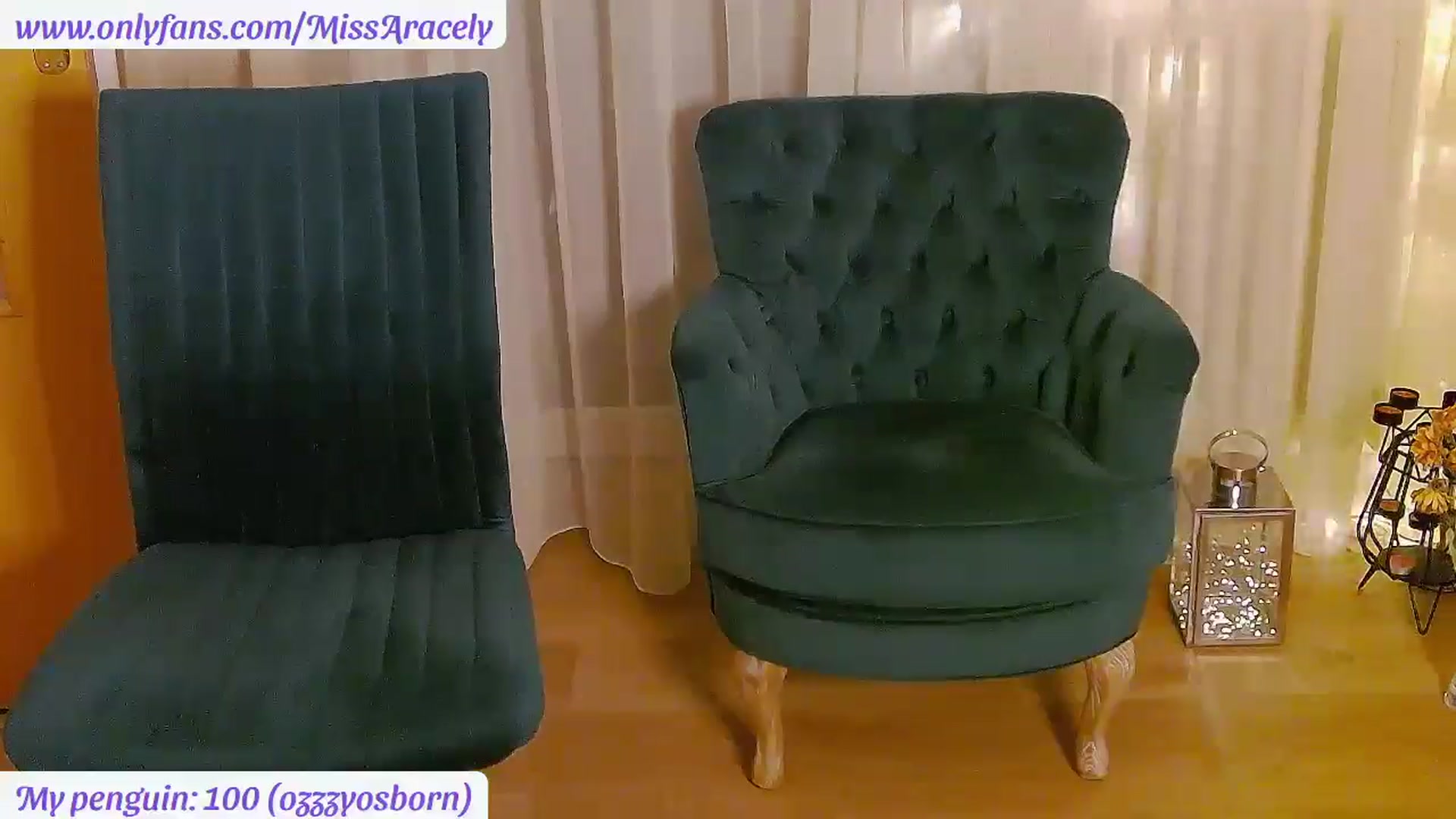 Gallery image thumbnail from MissAracely's myfreecams stream on, 09/22/2025, 21:27 image 10 of 20