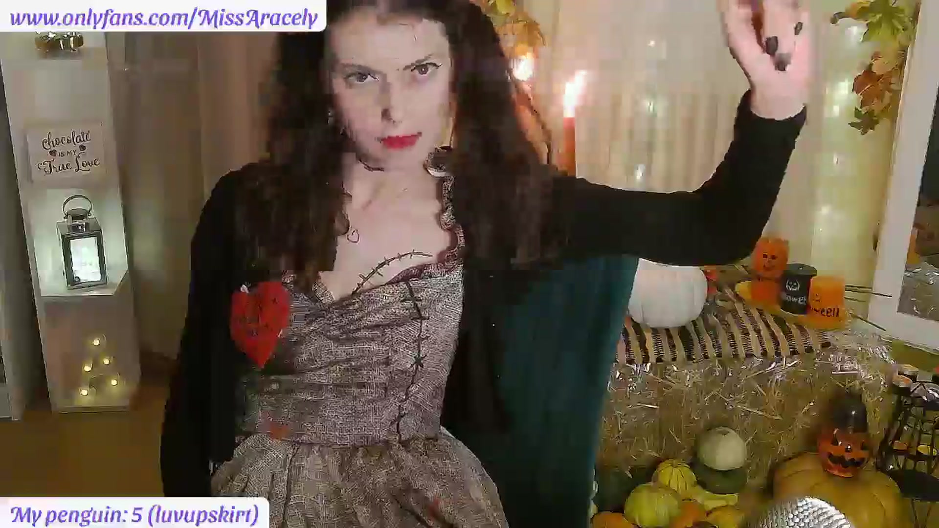 Gallery image thumbnail from MissAracely's myfreecams stream on, 10/25/2025, 23:37 image 12 of 20