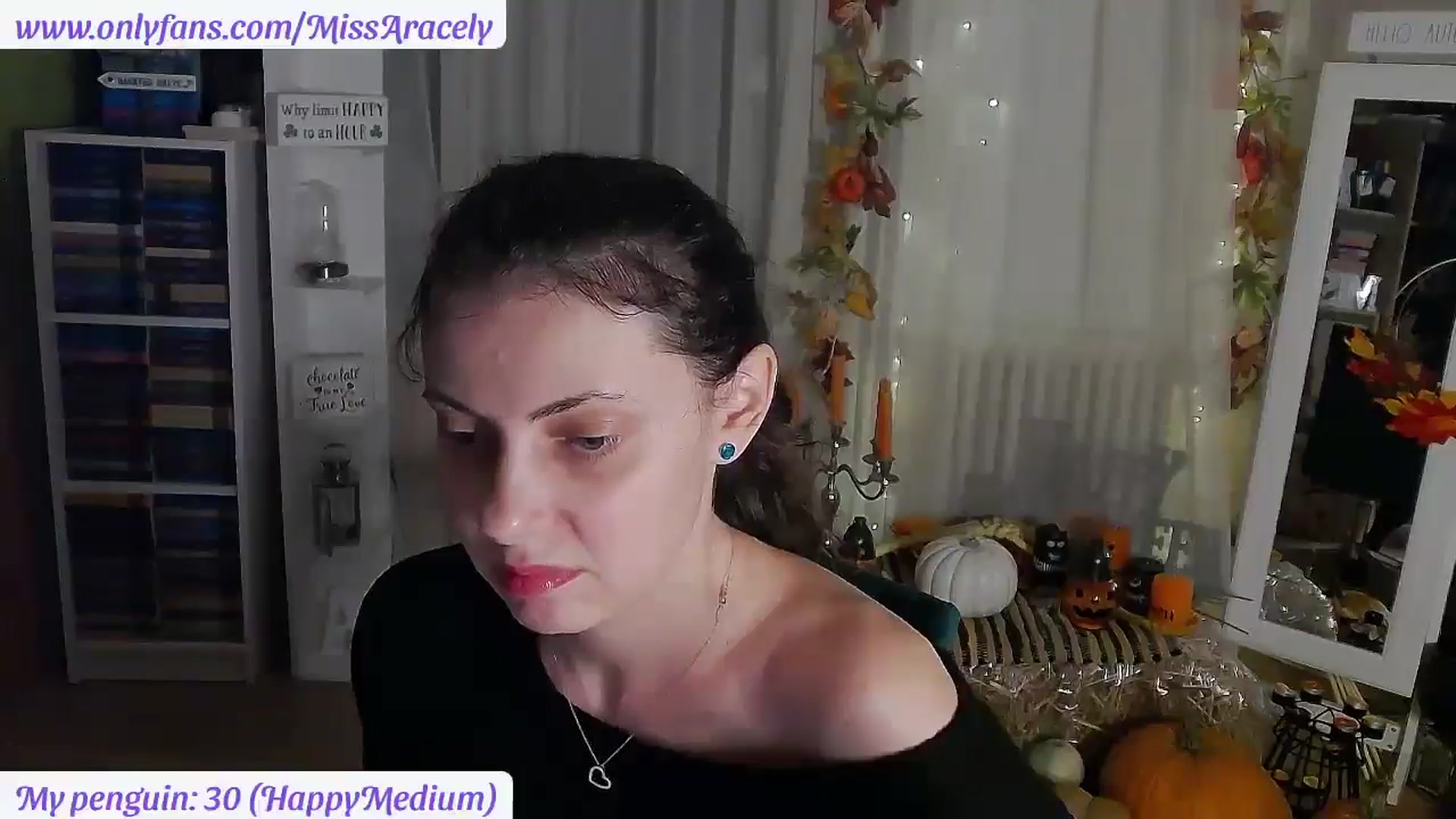 Gallery image thumbnail from MissAracely's myfreecams stream on, 11/03/2025, 22:20 image 6 of 20