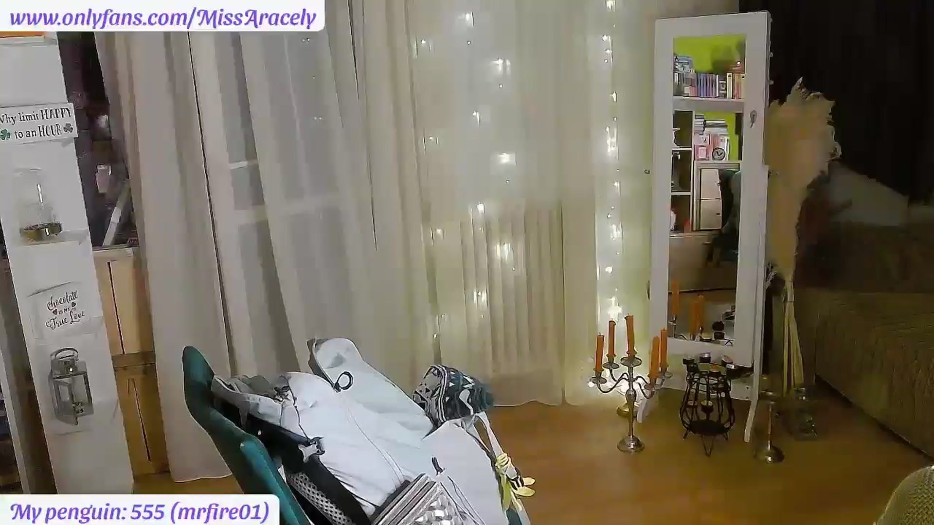 Gallery image thumbnail from MissAracely's myfreecams stream on, 11/21/2025, 21:56 image 18 of 20
