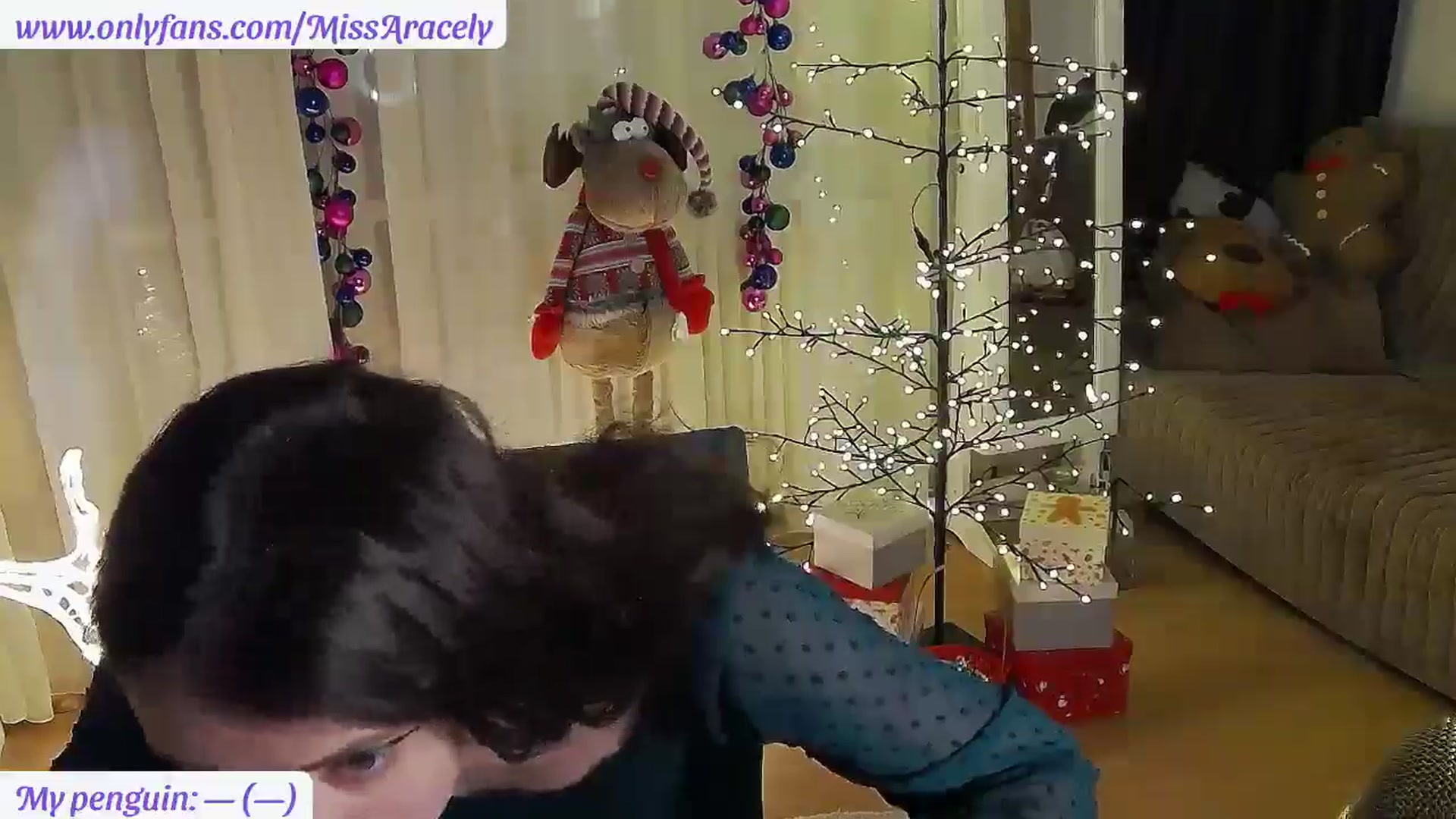 Gallery image thumbnail from MissAracely's myfreecams stream on, 12/14/2025, 20:23 image 10 of 20