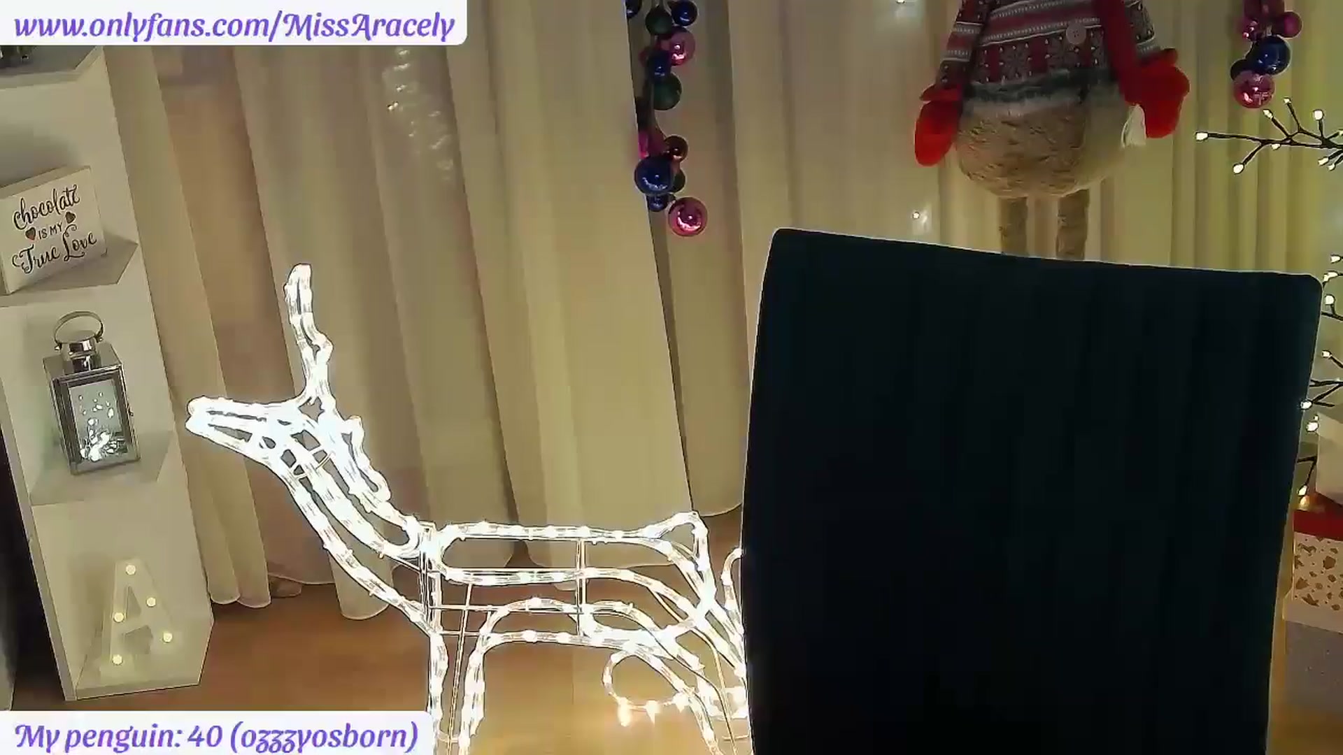 Gallery image thumbnail from MissAracely's myfreecams stream on, 12/14/2025, 20:23 image 17 of 20