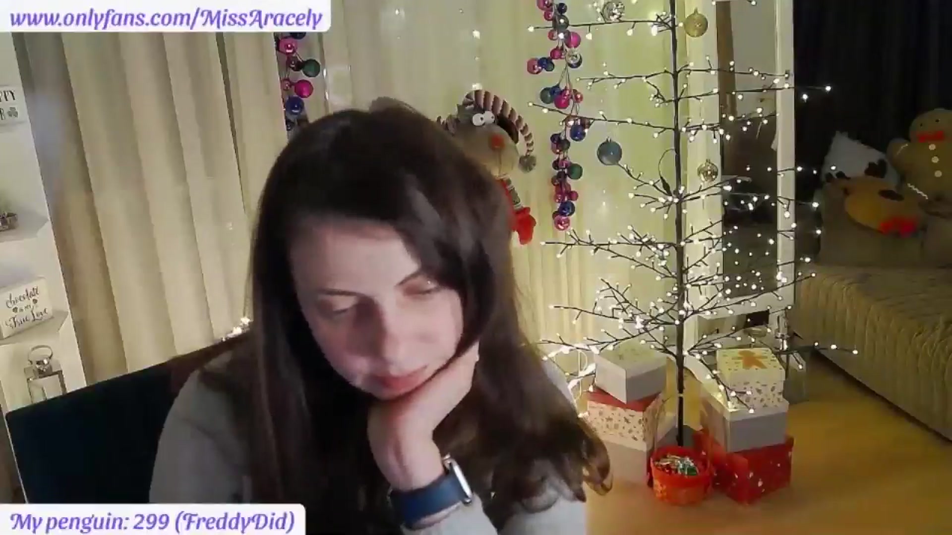 Gallery image thumbnail from MissAracely's myfreecams stream on, 12/16/2025, 22:43 image 20 of 20