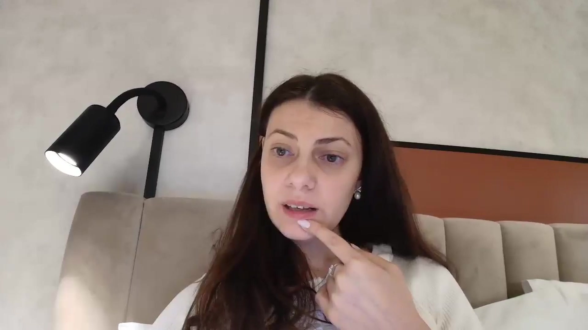 Gallery image thumbnail from MissAracely's myfreecams stream on, 12/19/2025, 23:19 image 2 of 20