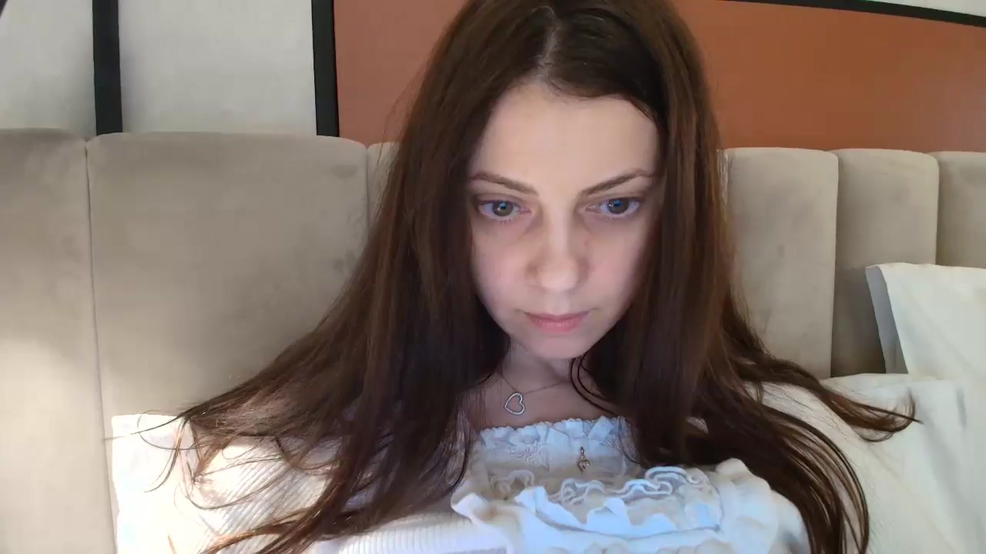 Gallery image thumbnail from MissAracely's myfreecams stream on, 12/19/2025, 23:19 image 13 of 20