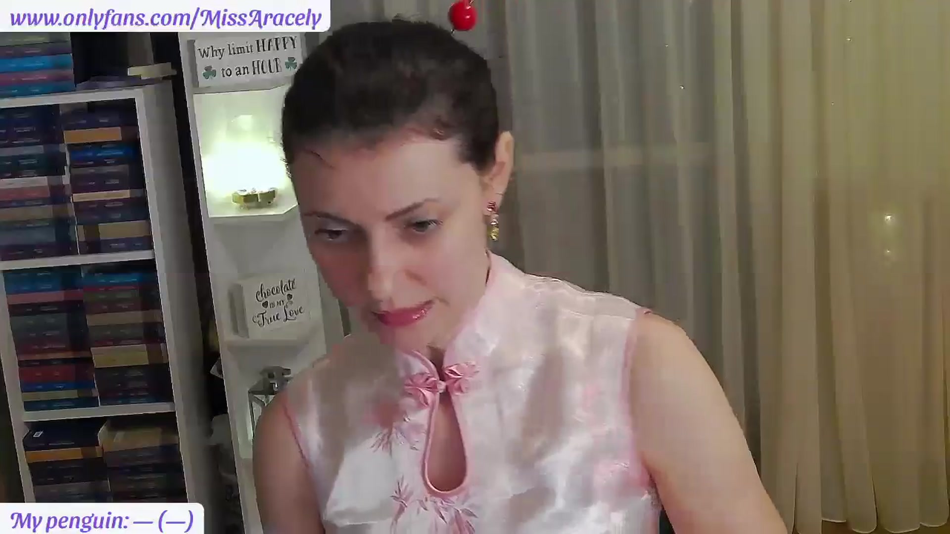 Gallery image thumbnail from MissAracely's myfreecams stream on, 02/18/2026, 21:10 image 3 of 20
