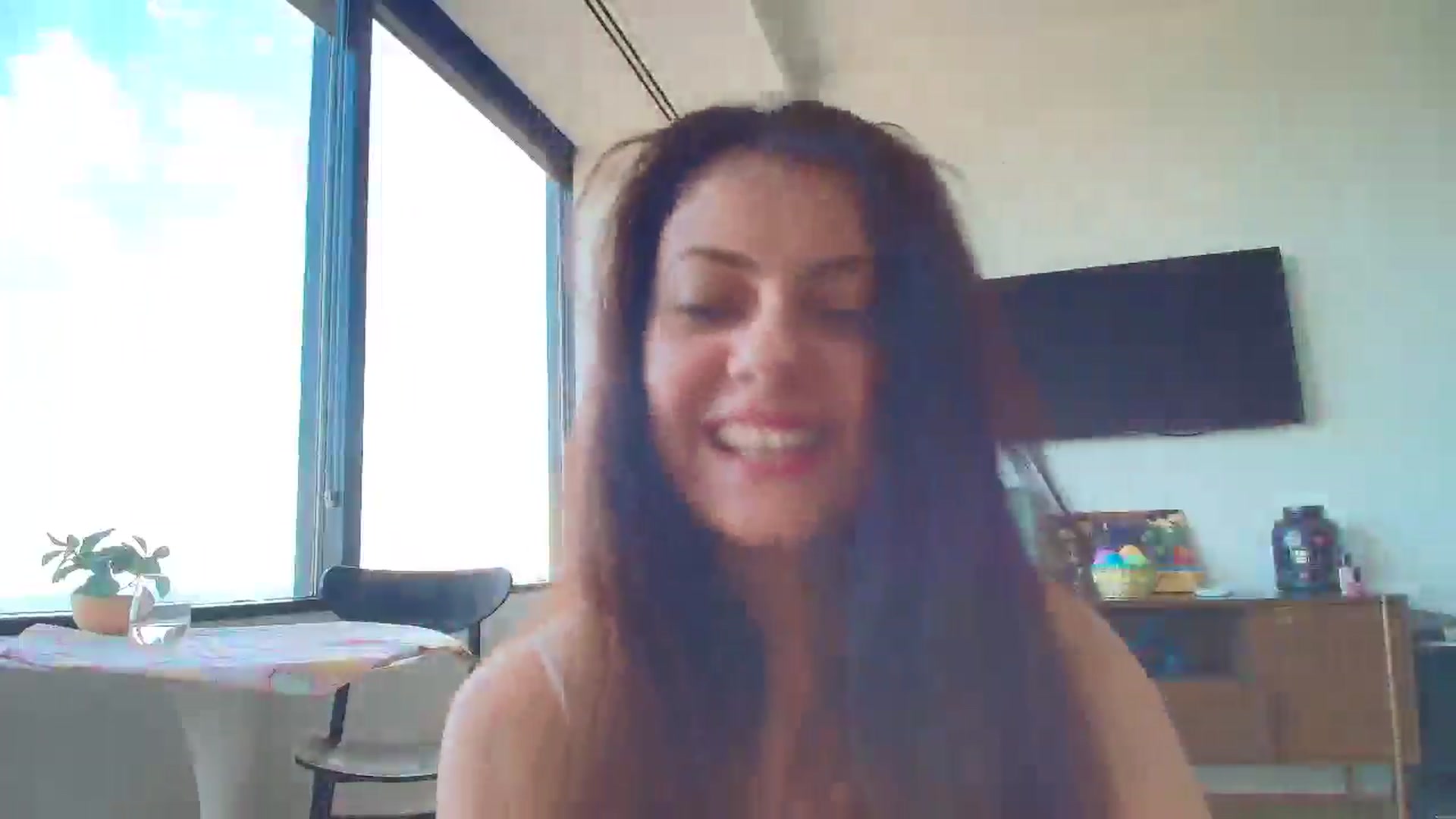 Gallery image thumbnail from MissAracely's myfreecams stream on, 04/08/2026, 23:57 image 8 of 20