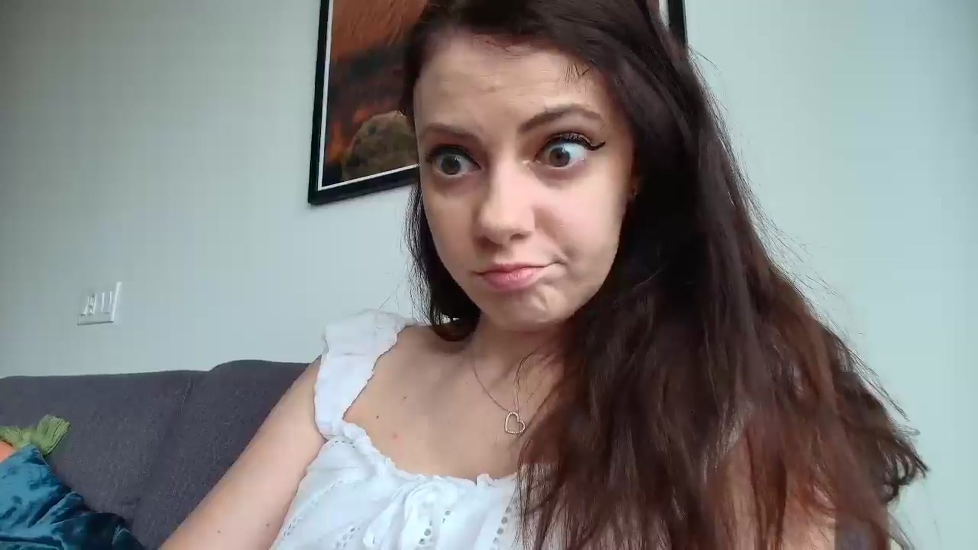 Gallery image thumbnail from MissAracely's myfreecams stream on, 04/16/2026, 21:03 image 15 of 20