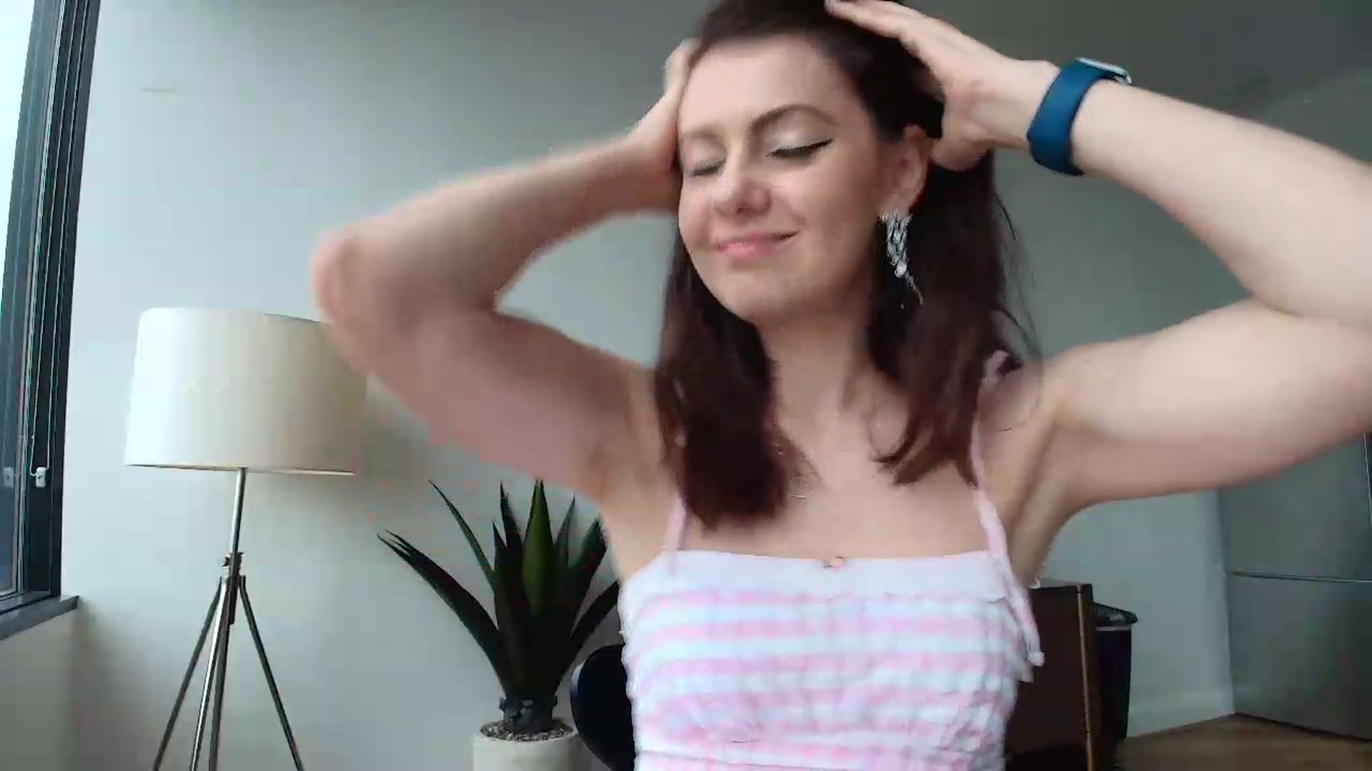 Gallery image thumbnail from MissAracely's myfreecams stream on, 05/15/2026, 23:33 image 13 of 20