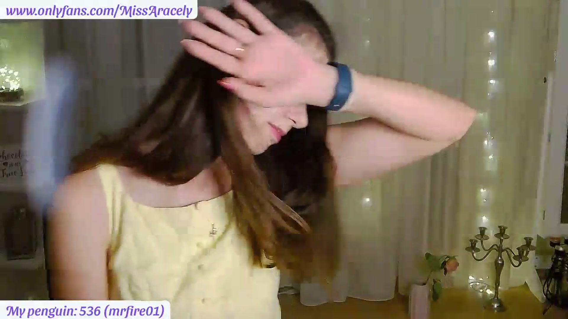 Gallery image thumbnail from MissAracely's myfreecams stream on, 07/27/2026, 24:20 image 16 of 20